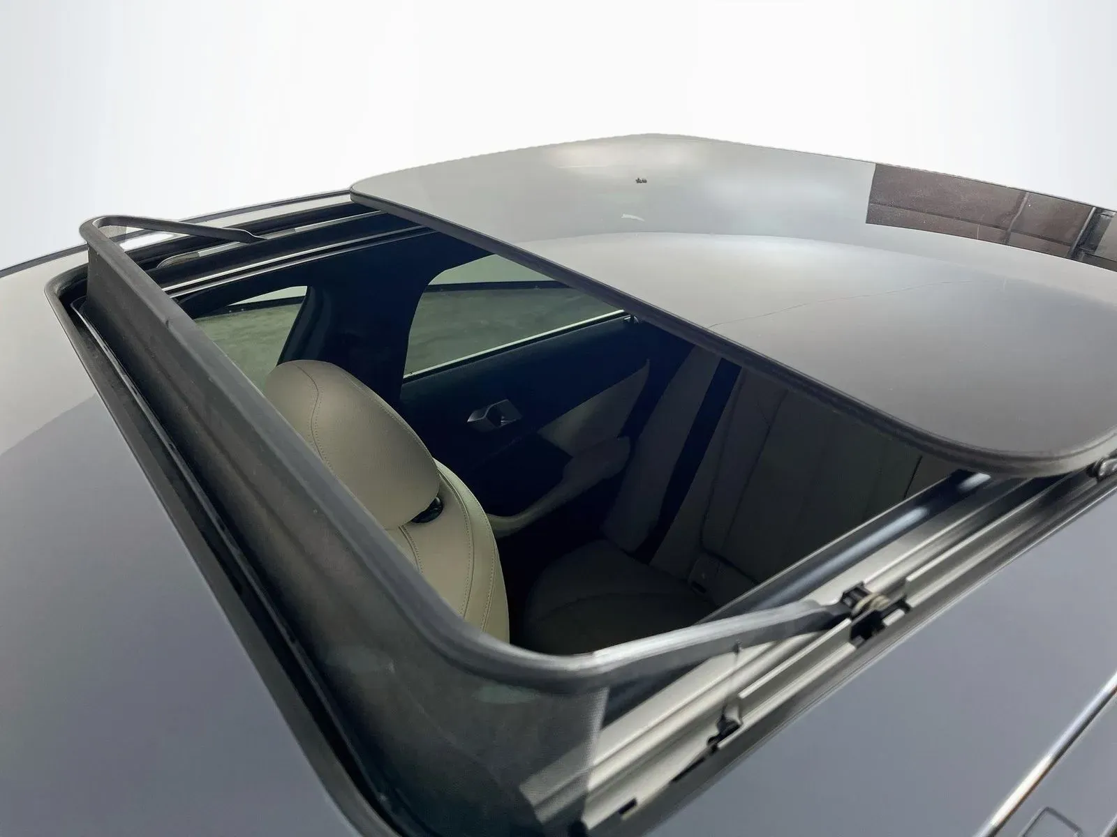 BMW 2 Series photo 25