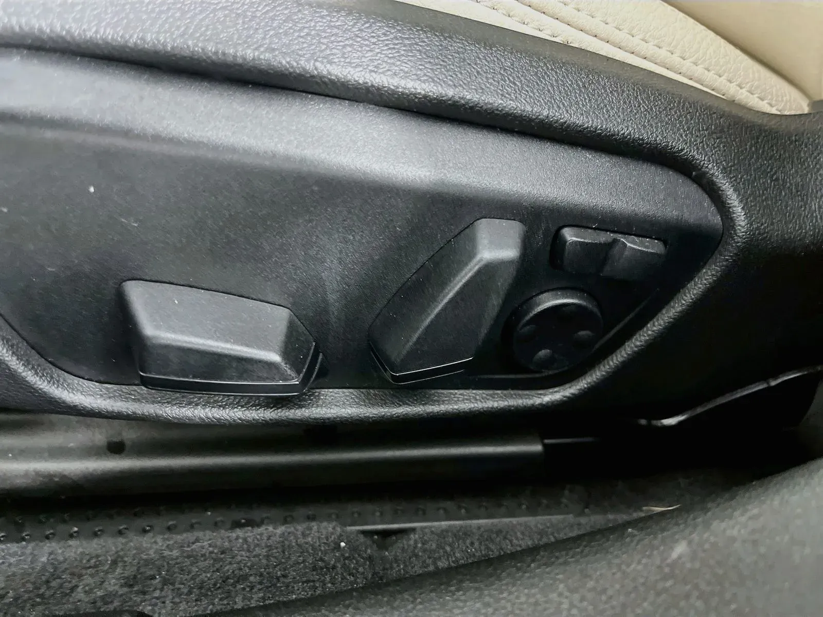 BMW 2 Series photo 28