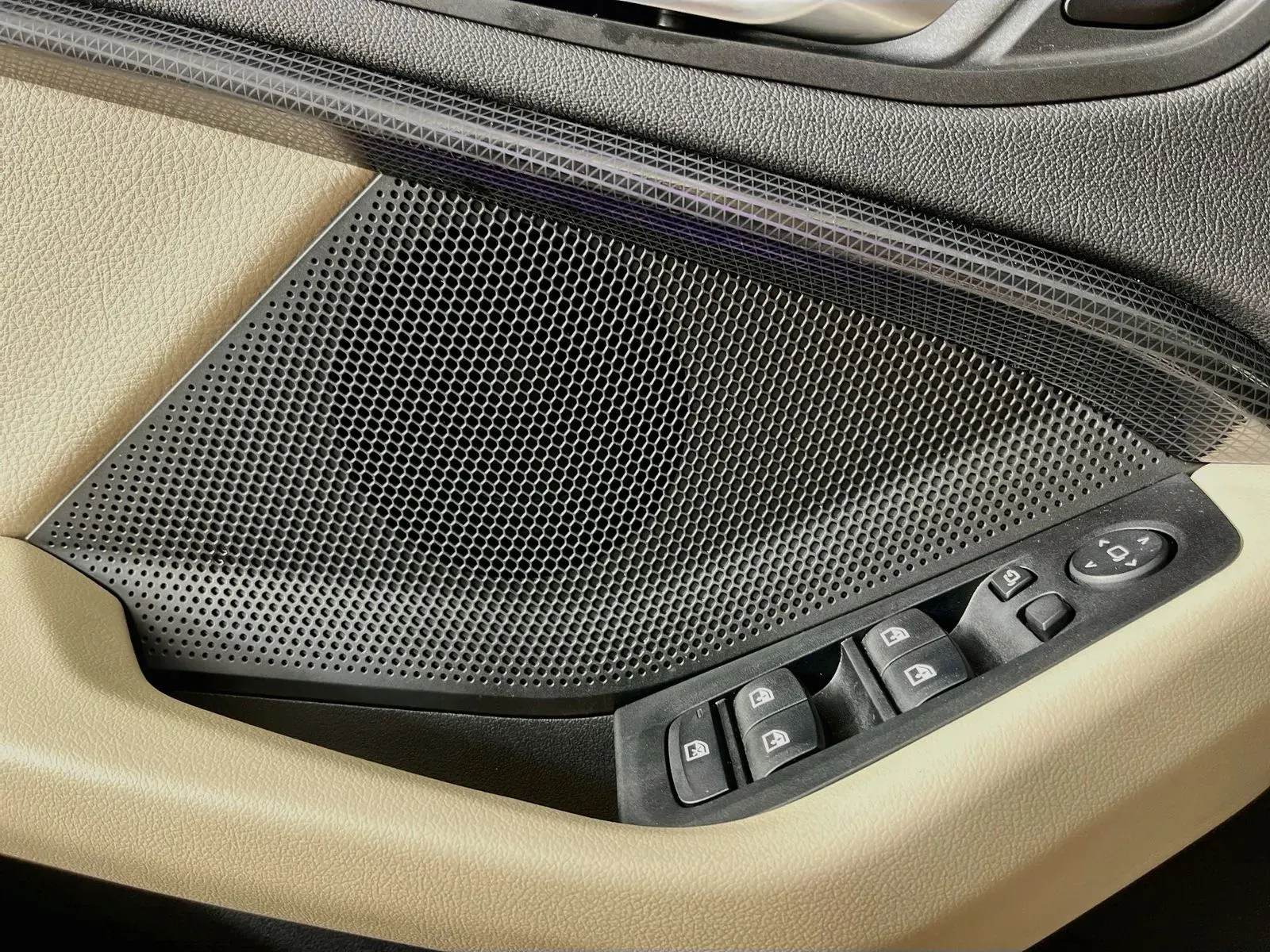 BMW 2 Series photo 24