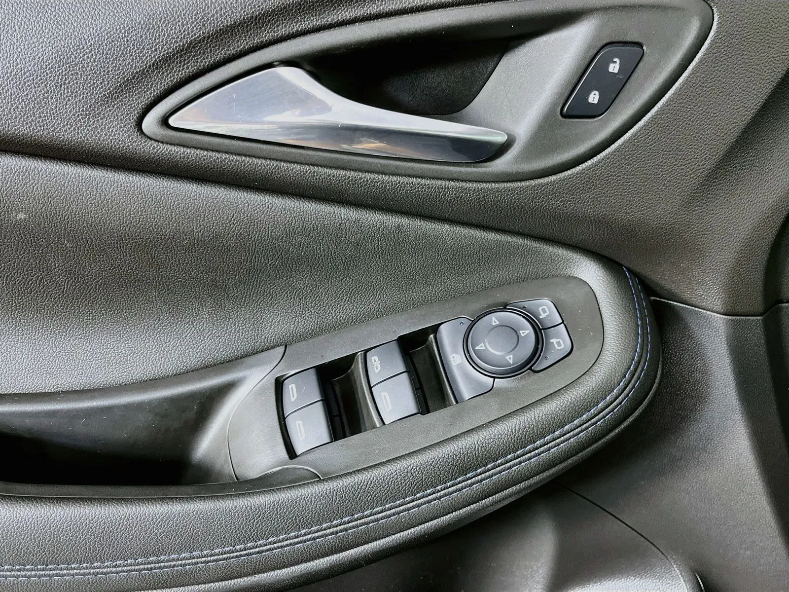 Buick Encore GX photo 33