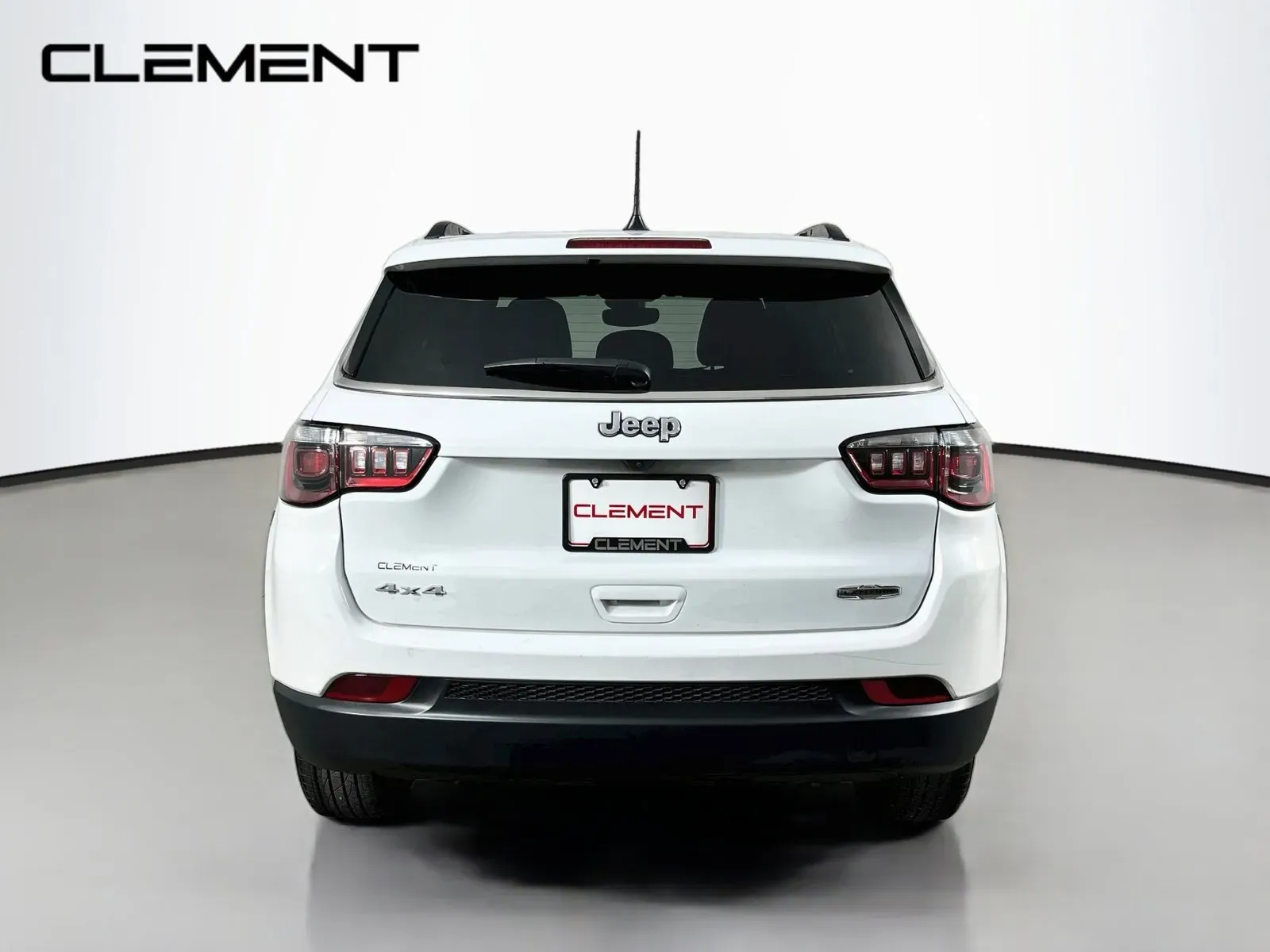 Jeep Compass photo 8