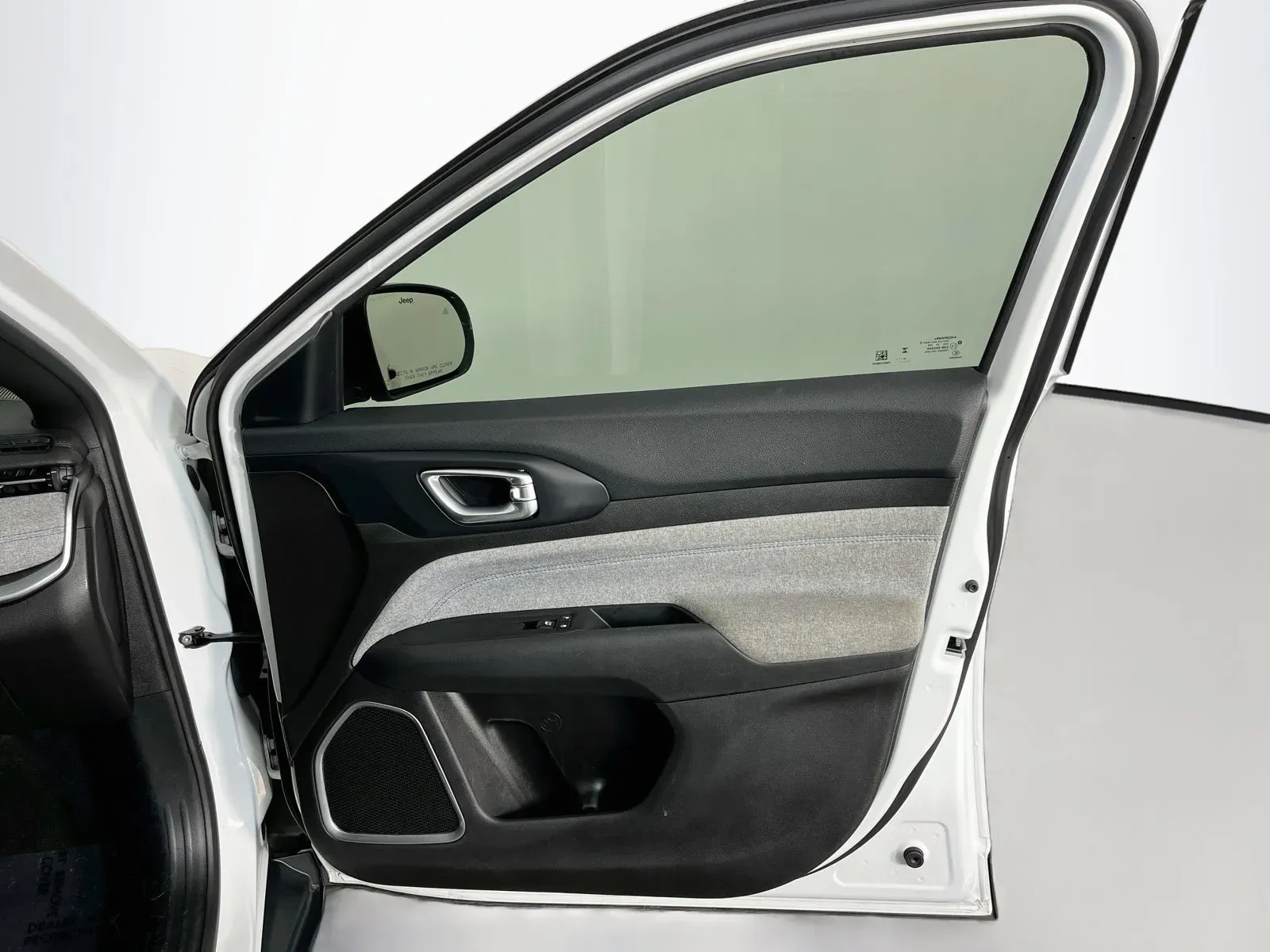 Jeep Compass photo 37