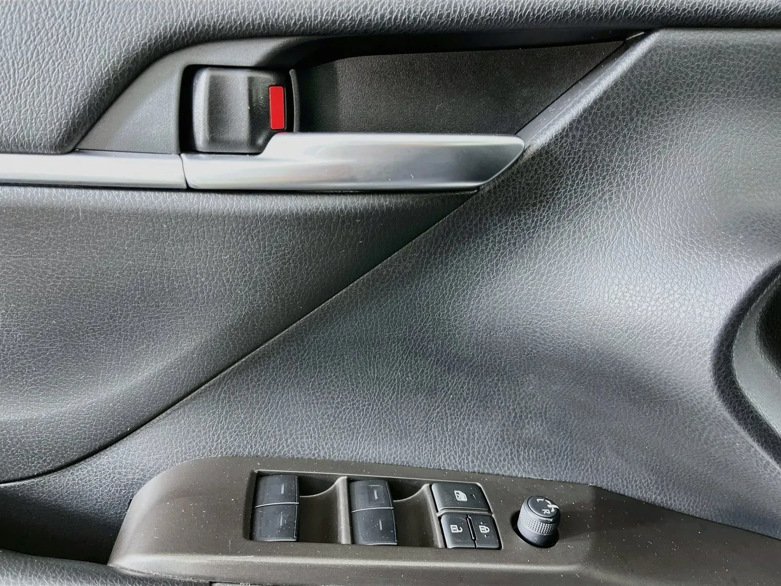 Toyota Camry photo 24