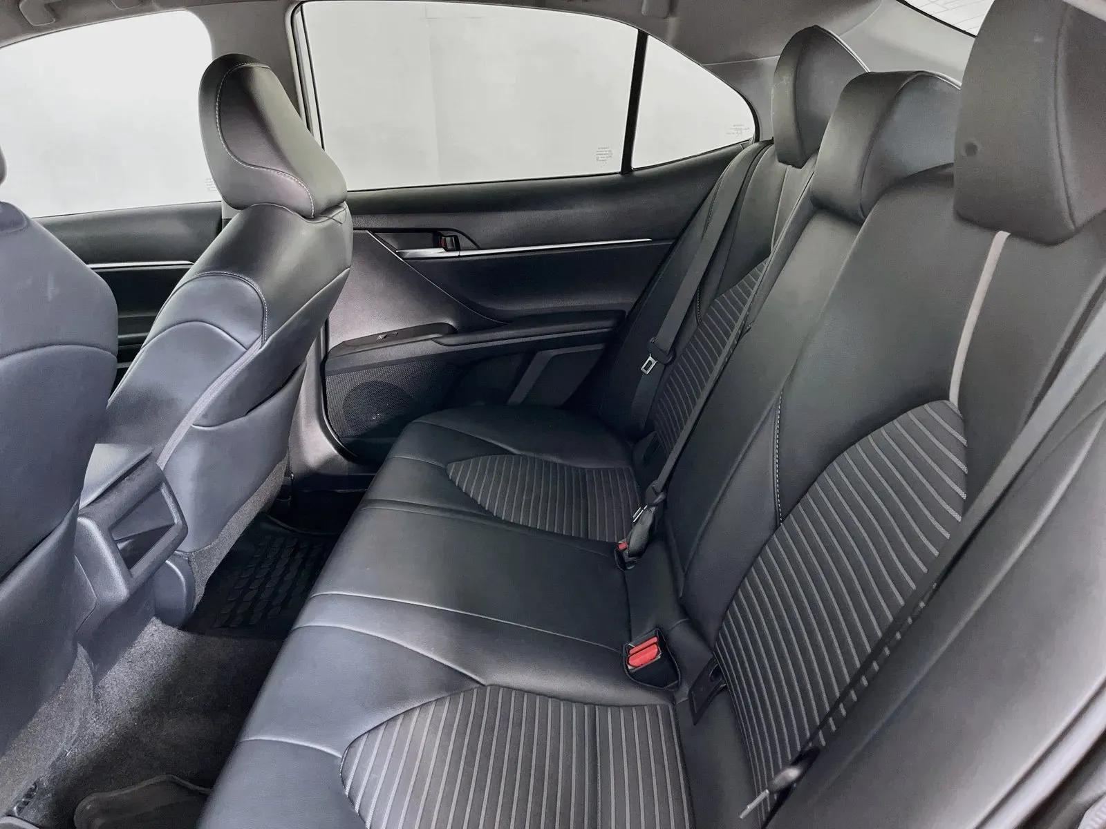 Toyota Camry photo 29