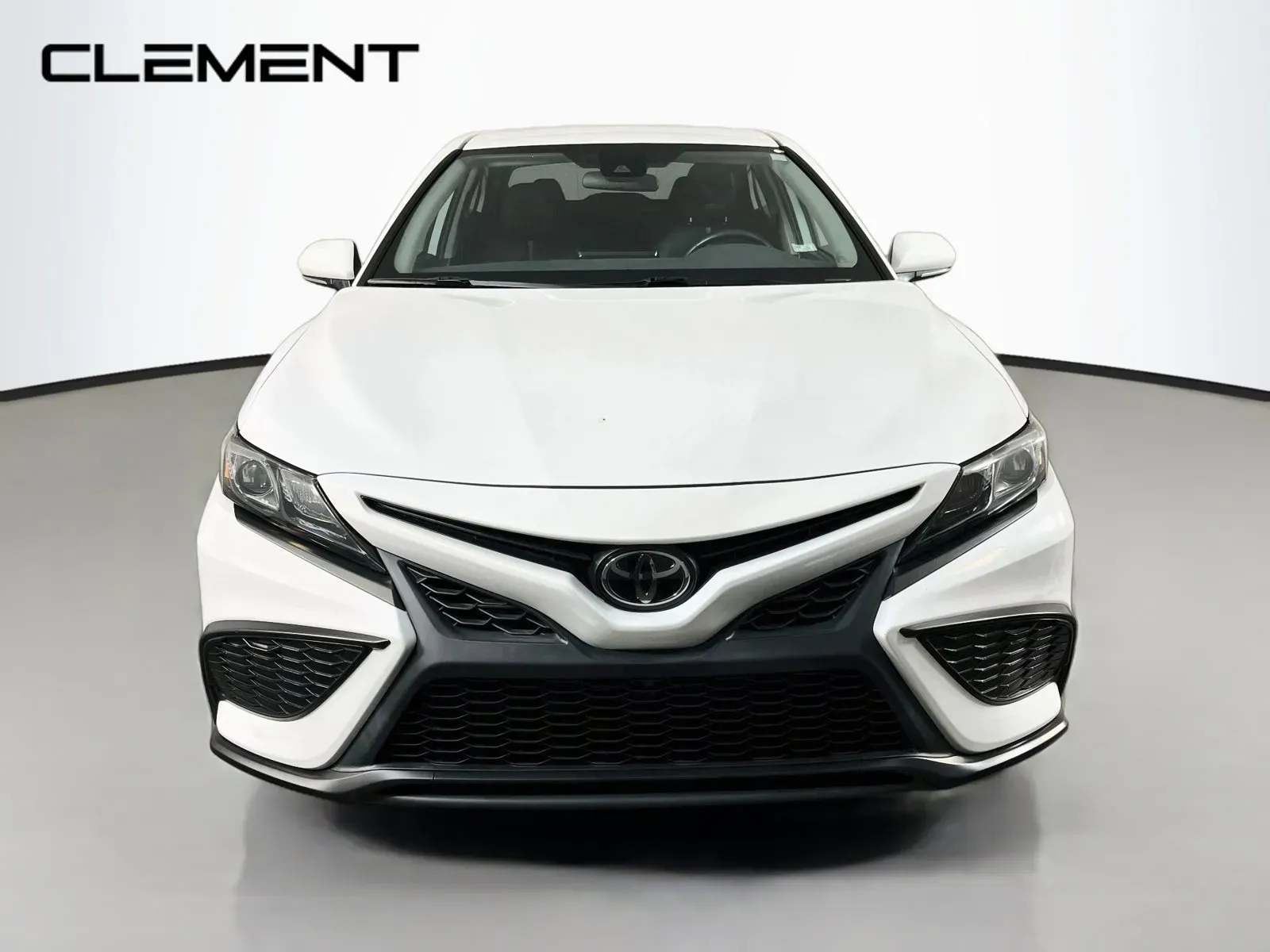 Toyota Camry photo 3