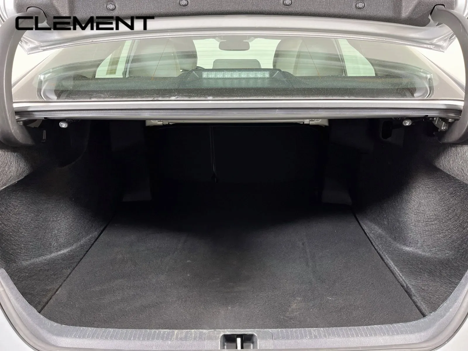 Toyota Camry photo 10