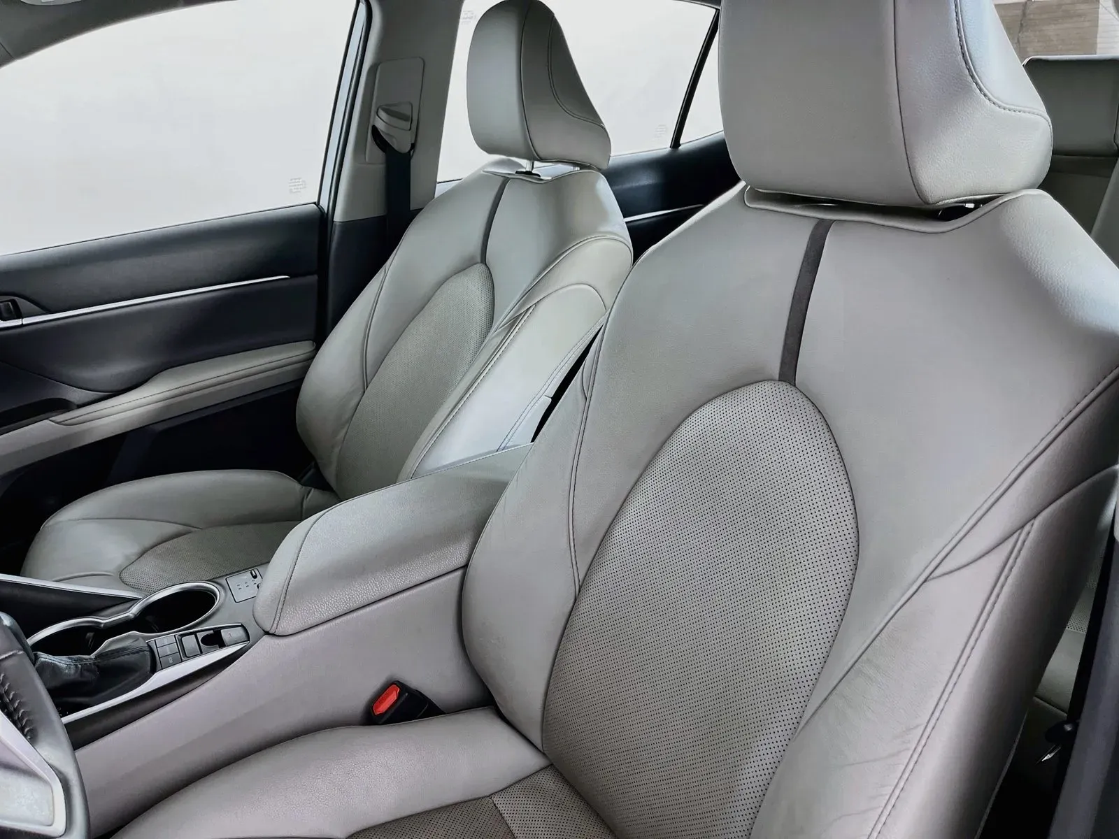 Toyota Camry photo 23