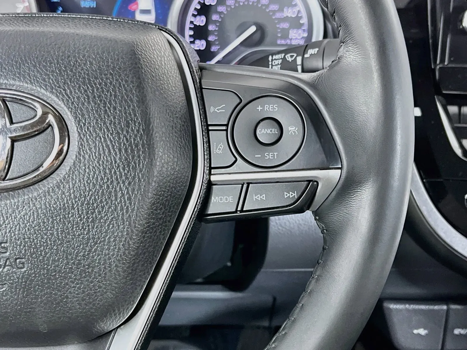 Toyota Camry photo 15