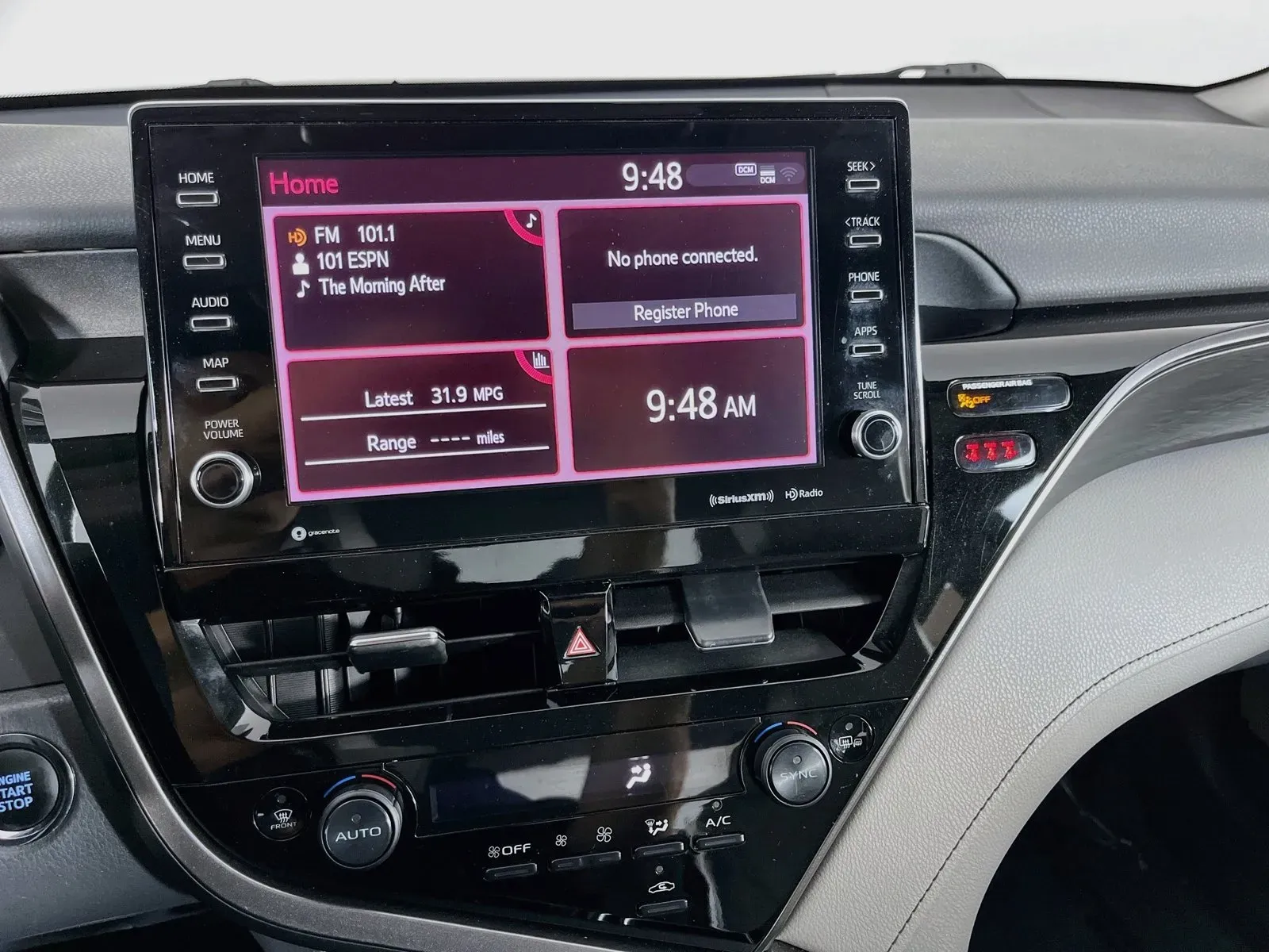 Toyota Camry photo 17