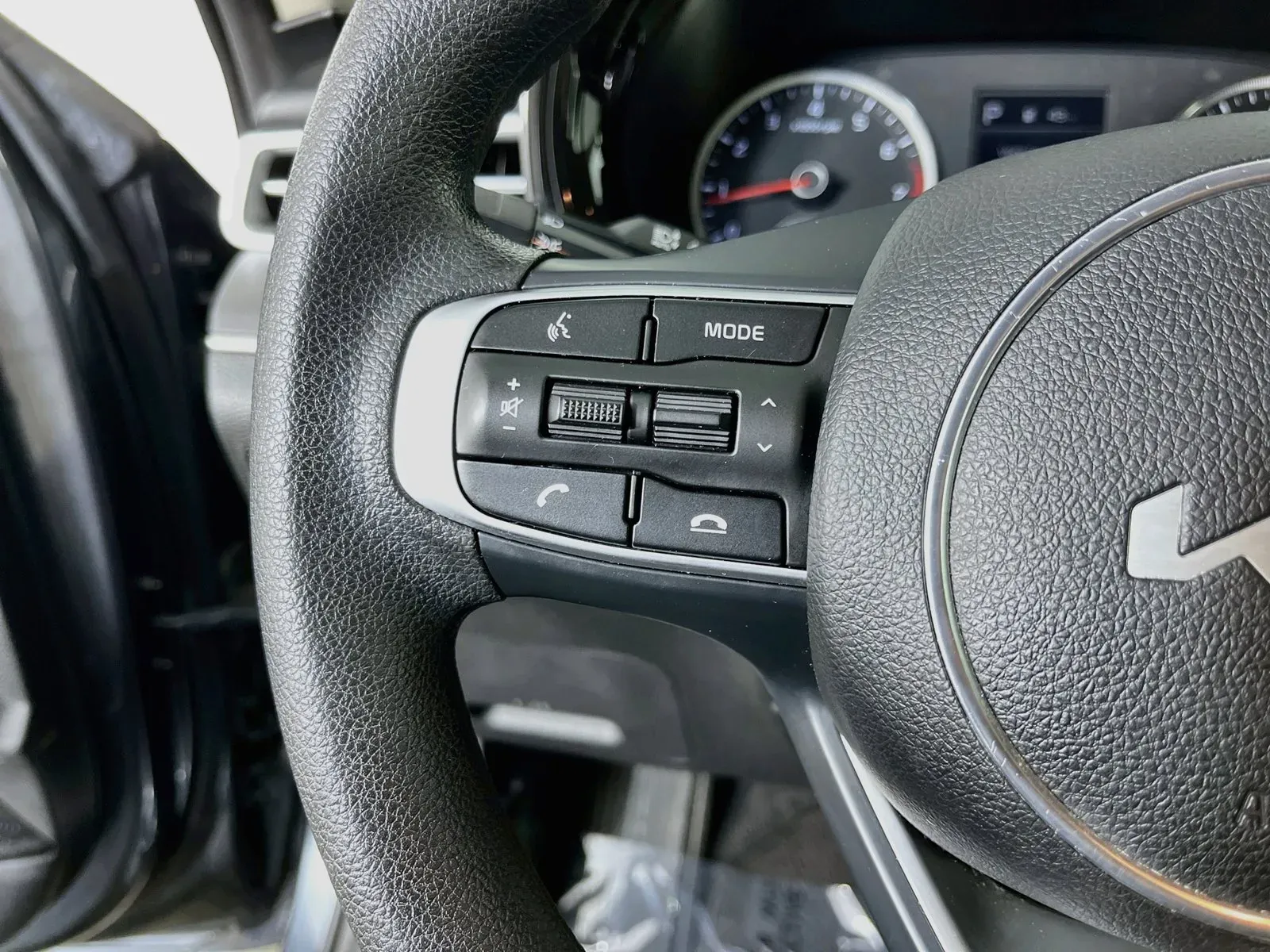 Kia K5 photo 13