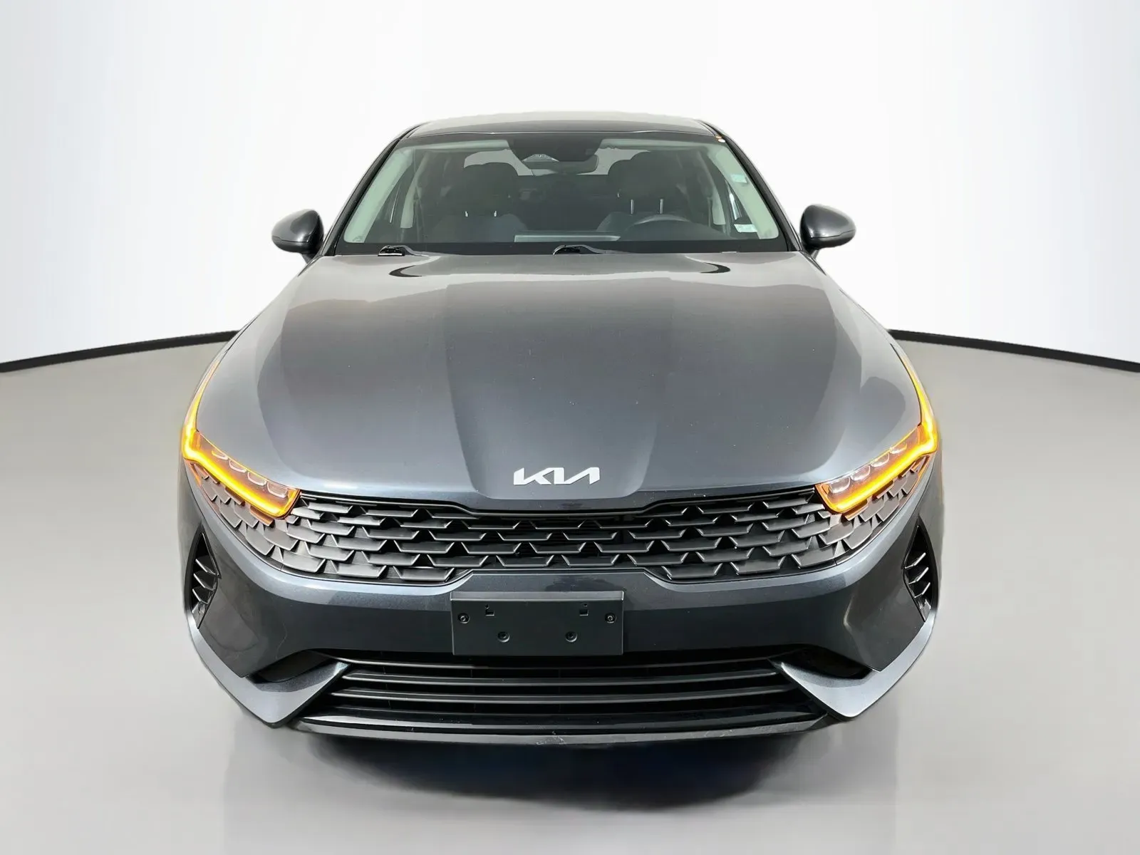 Kia K5 photo 2