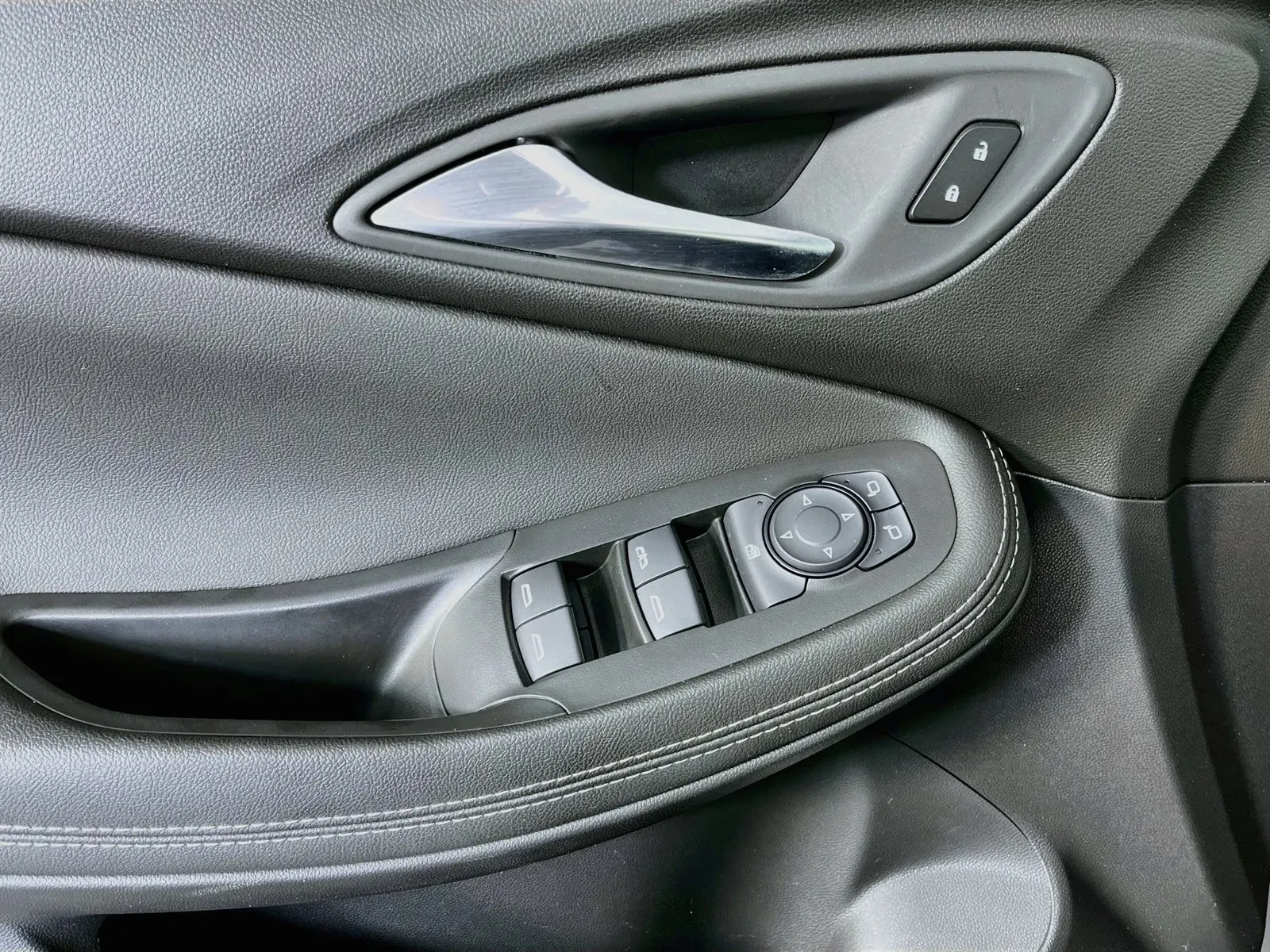Buick Encore GX photo 19