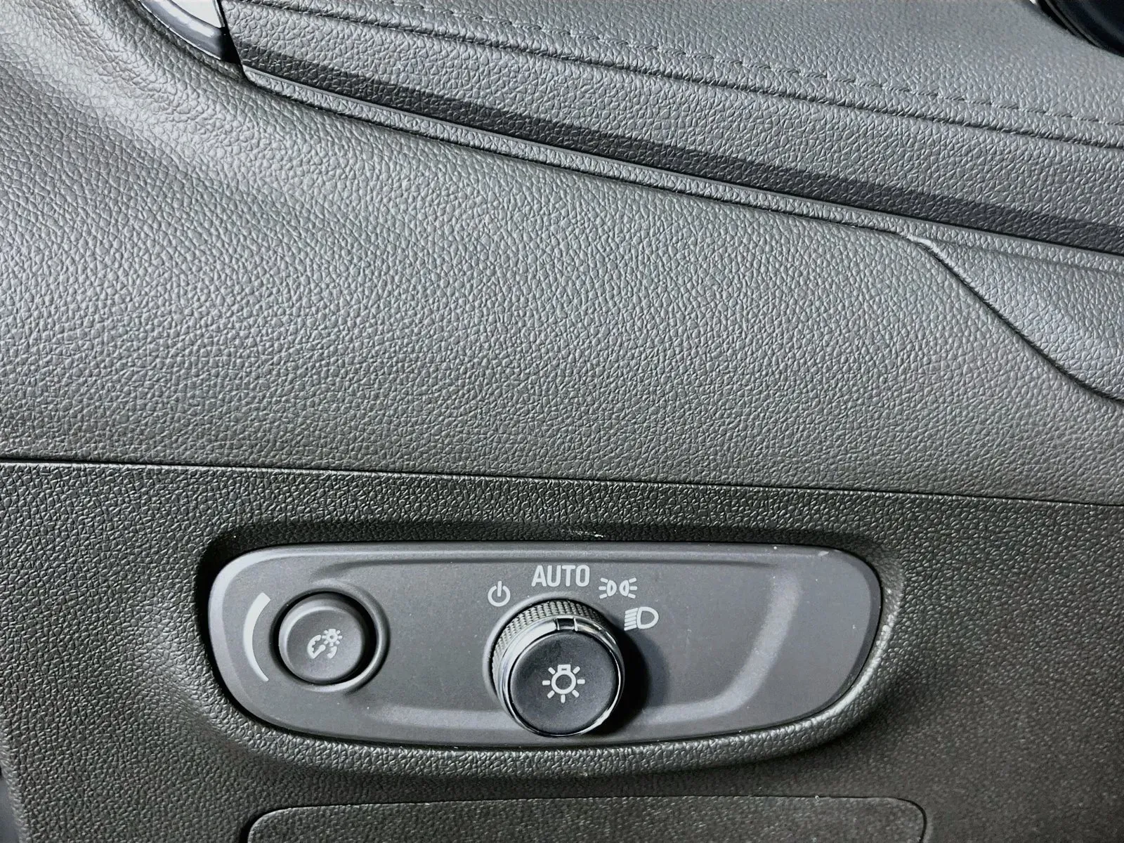 Buick Encore GX photo 10