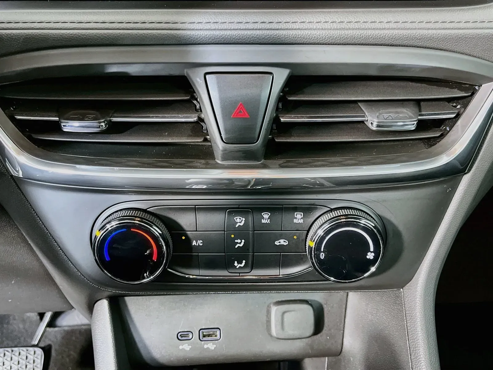 Buick Encore GX photo 15