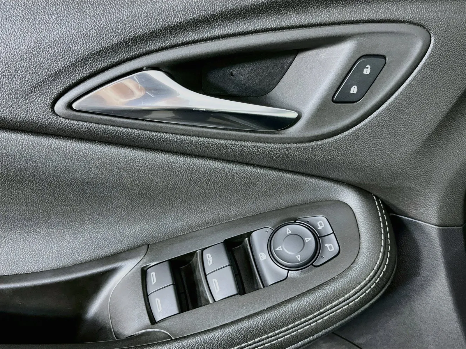 Buick Encore GX photo 16