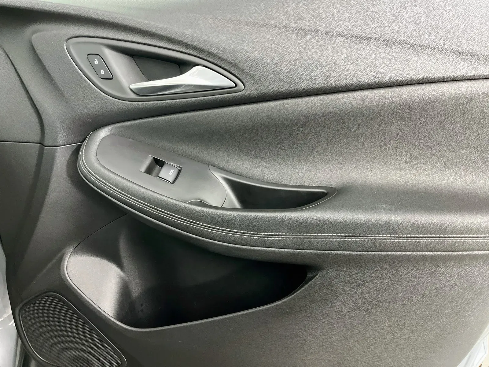 Buick Encore GX photo 23