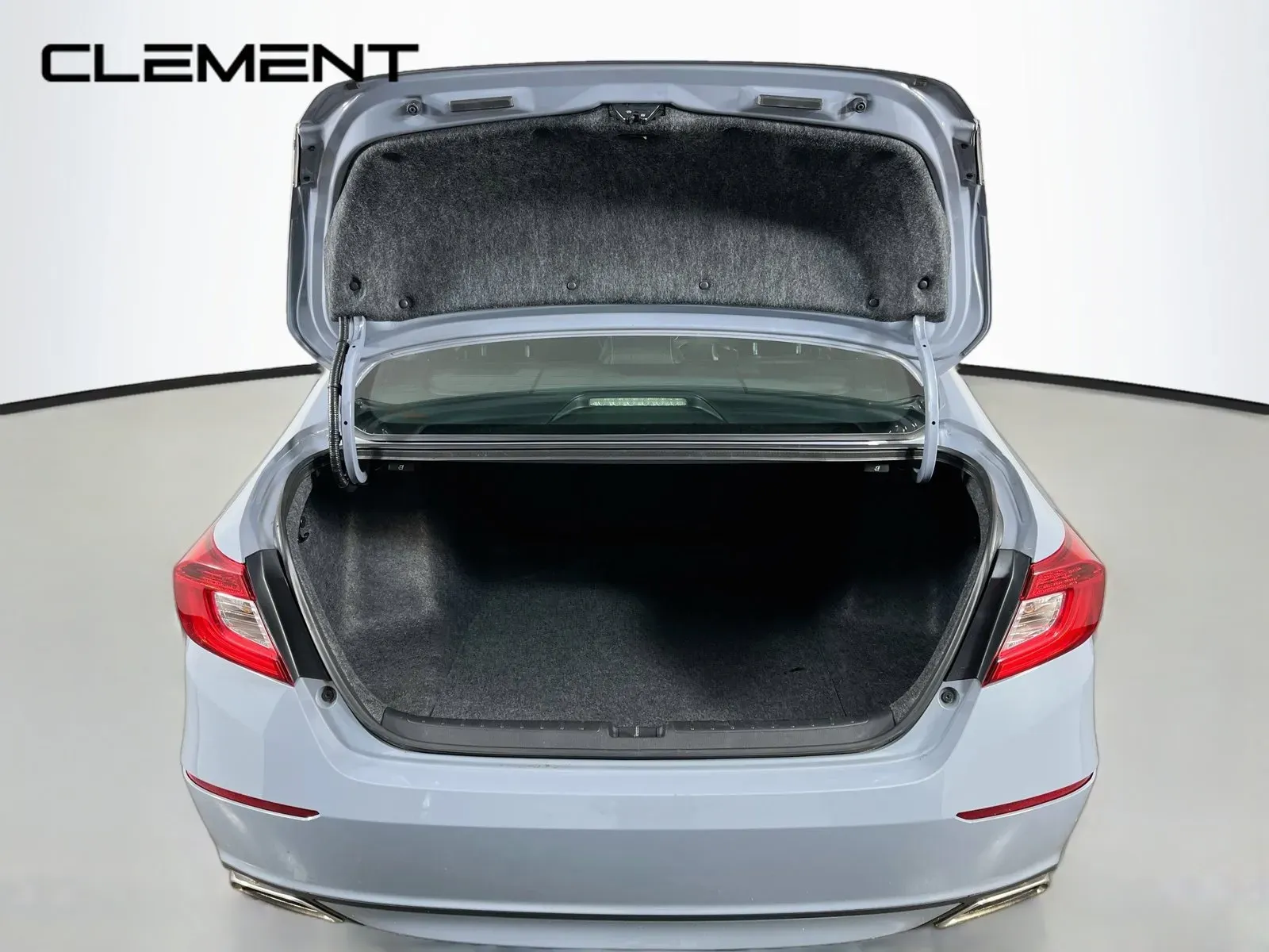 Honda Accord photo 10