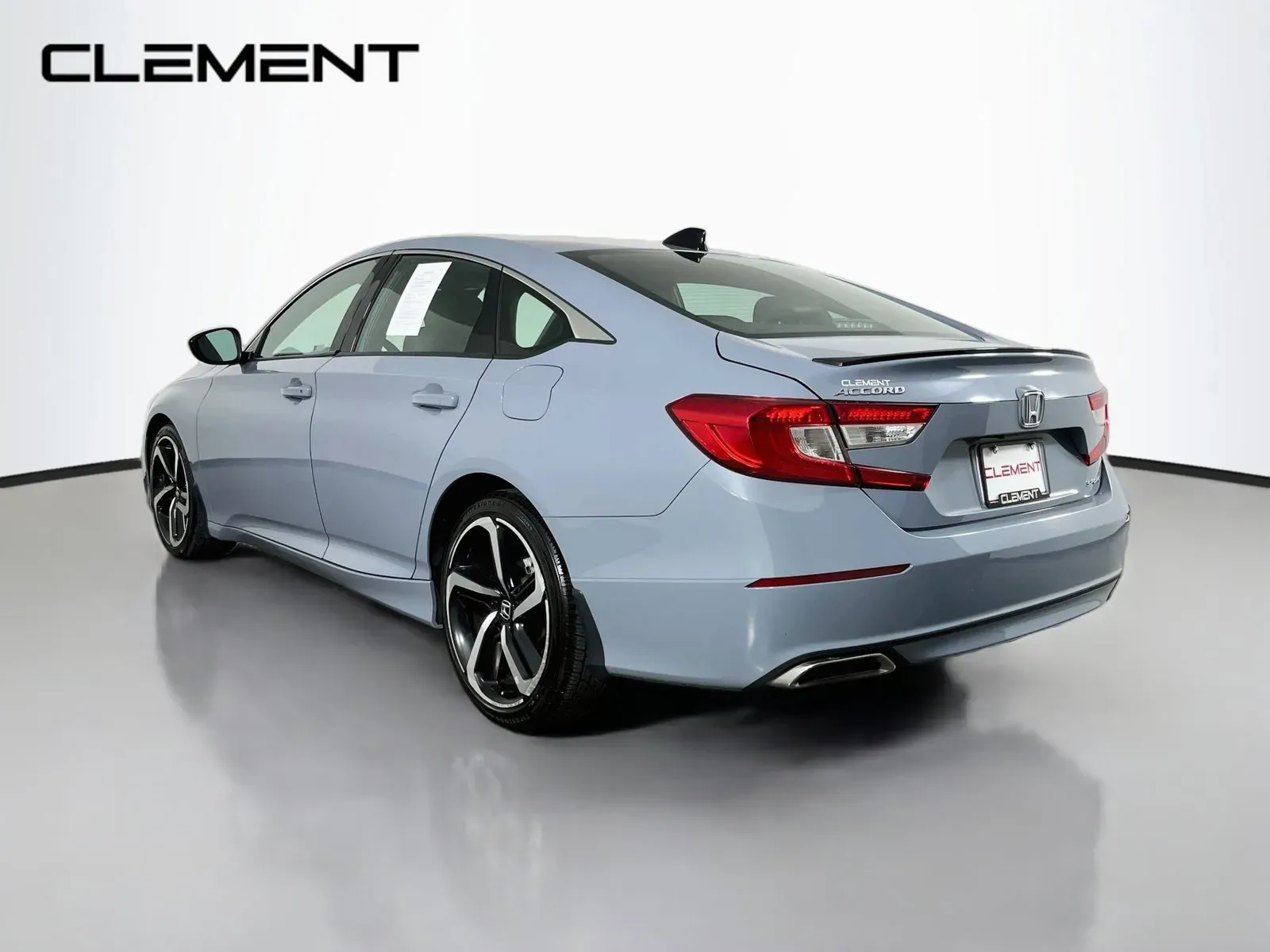 Honda Accord photo 9