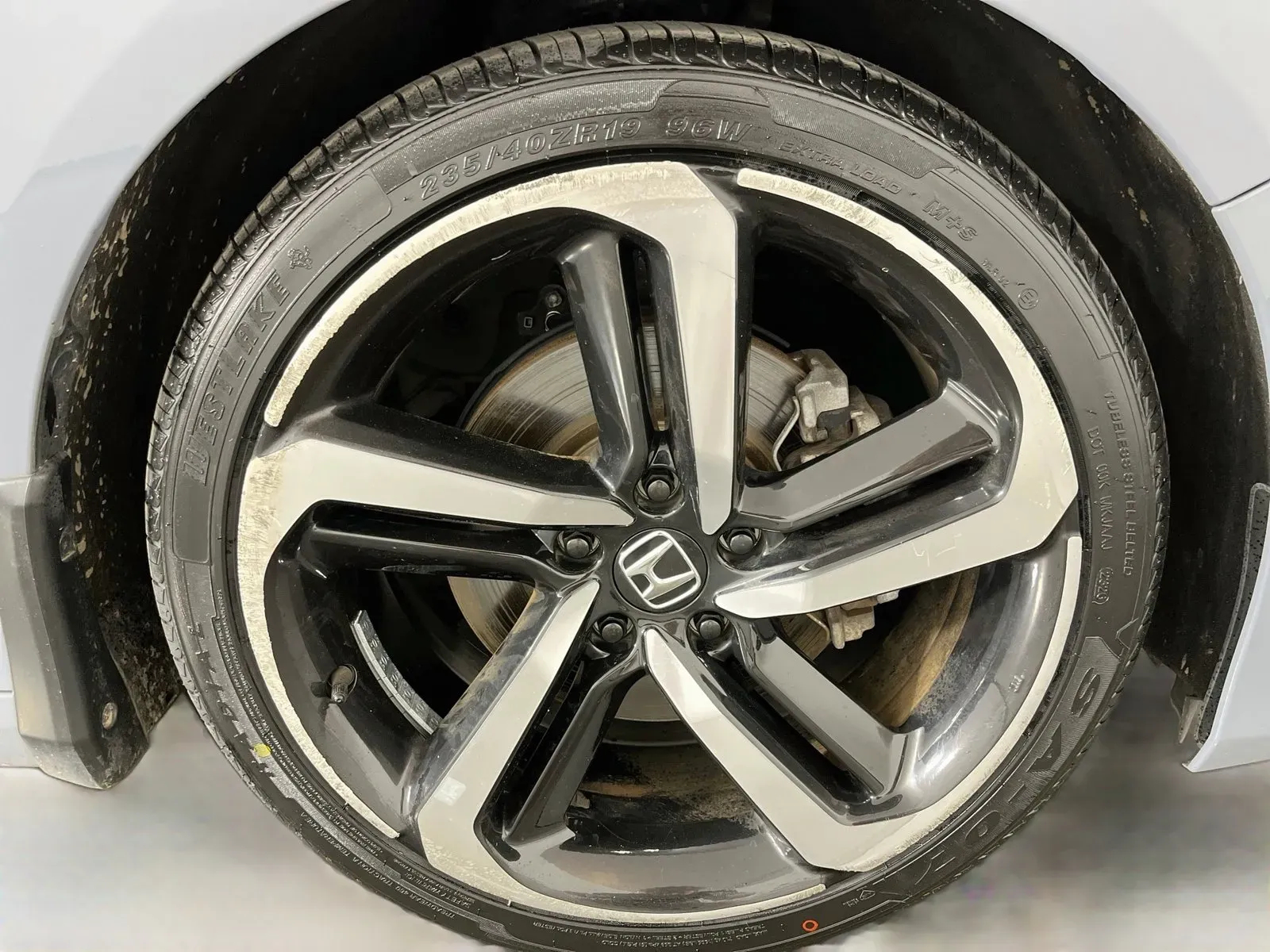 Honda Accord photo 31