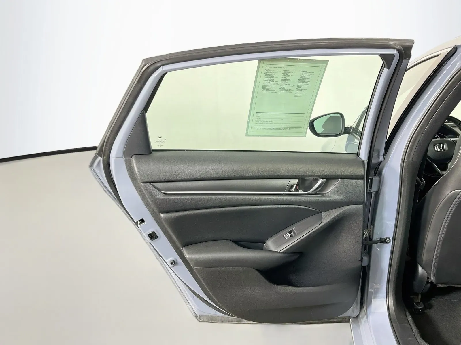 Honda Accord photo 25