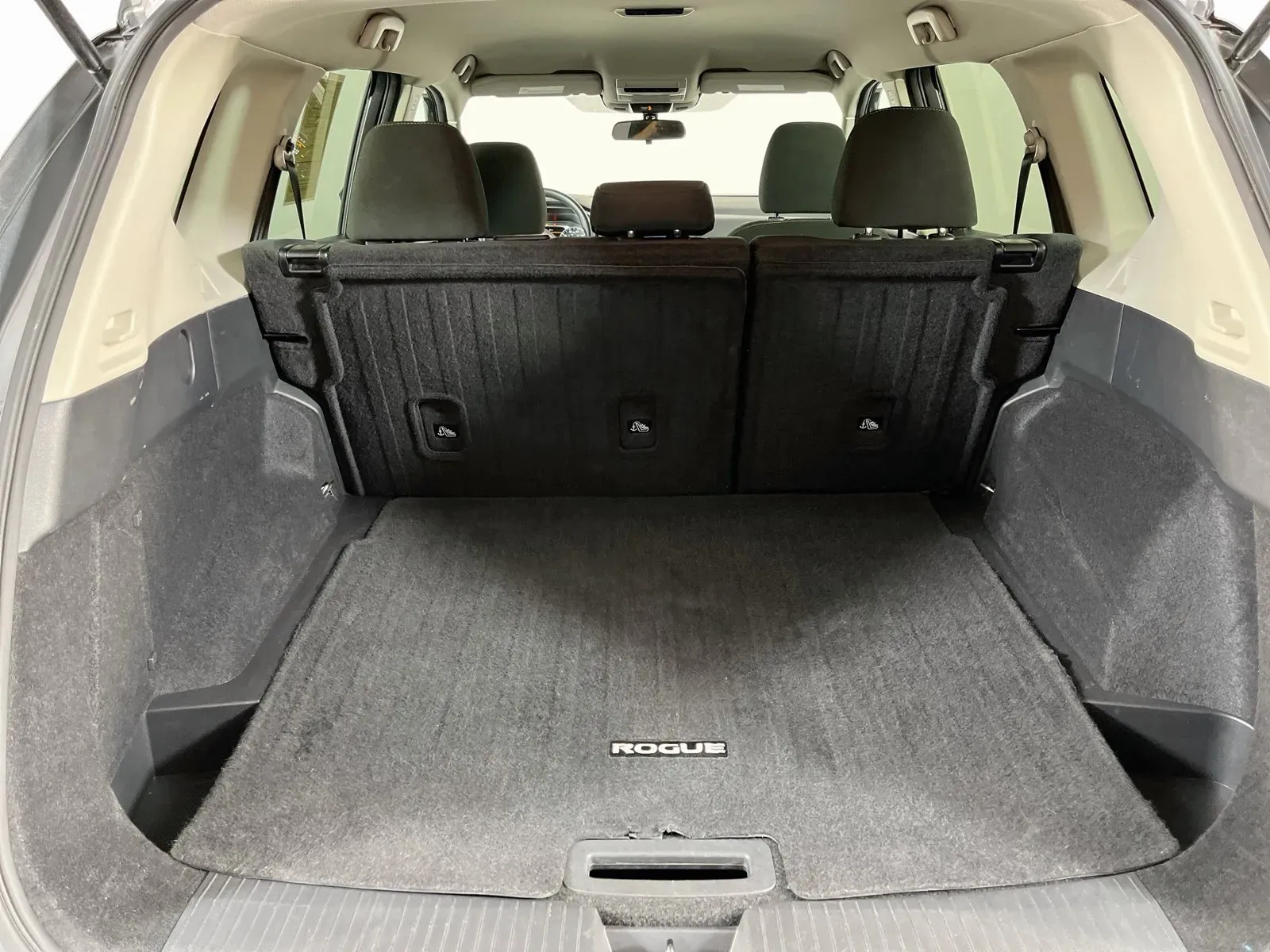 Nissan Rogue photo 8