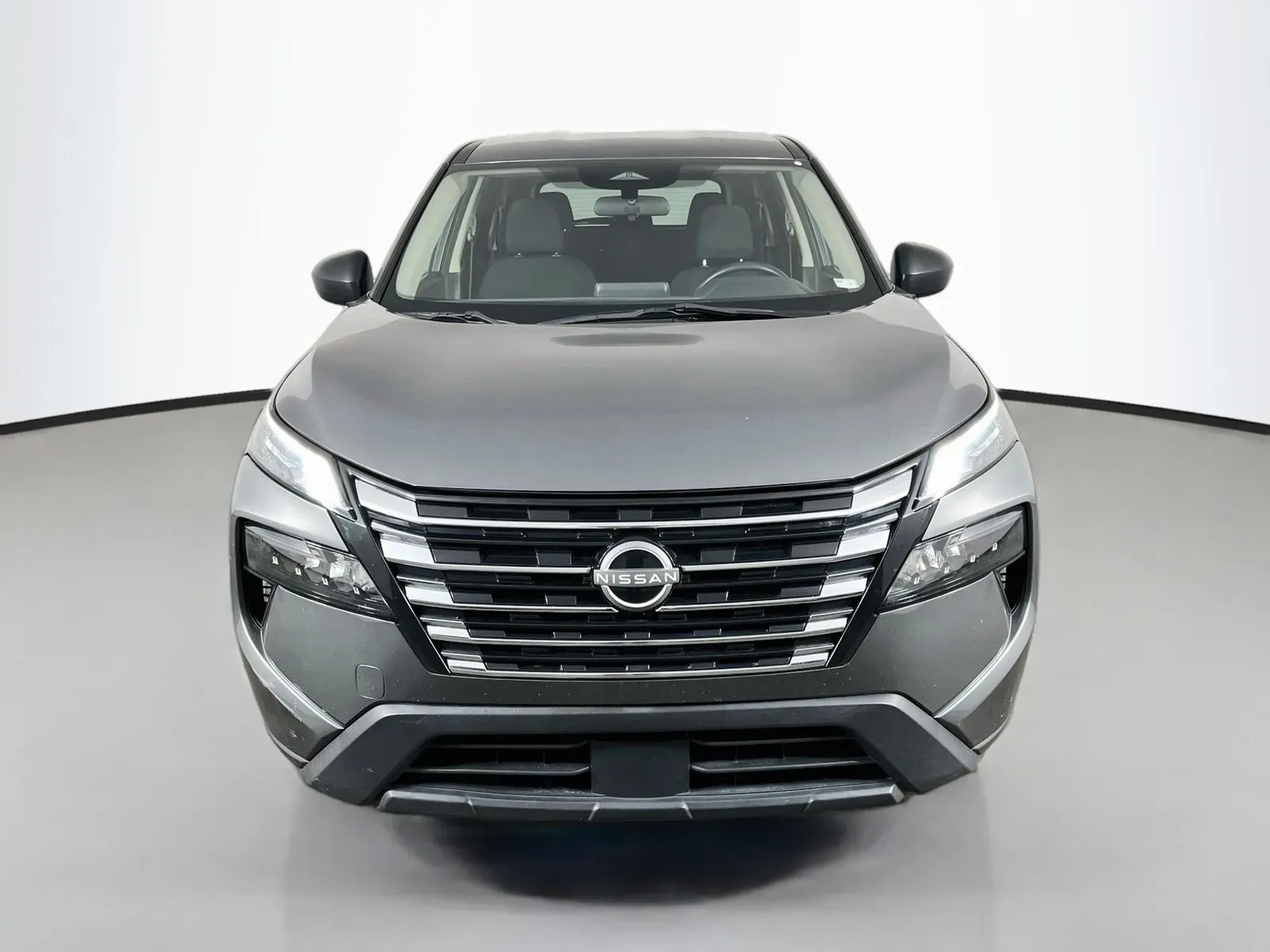 Nissan Rogue photo 2