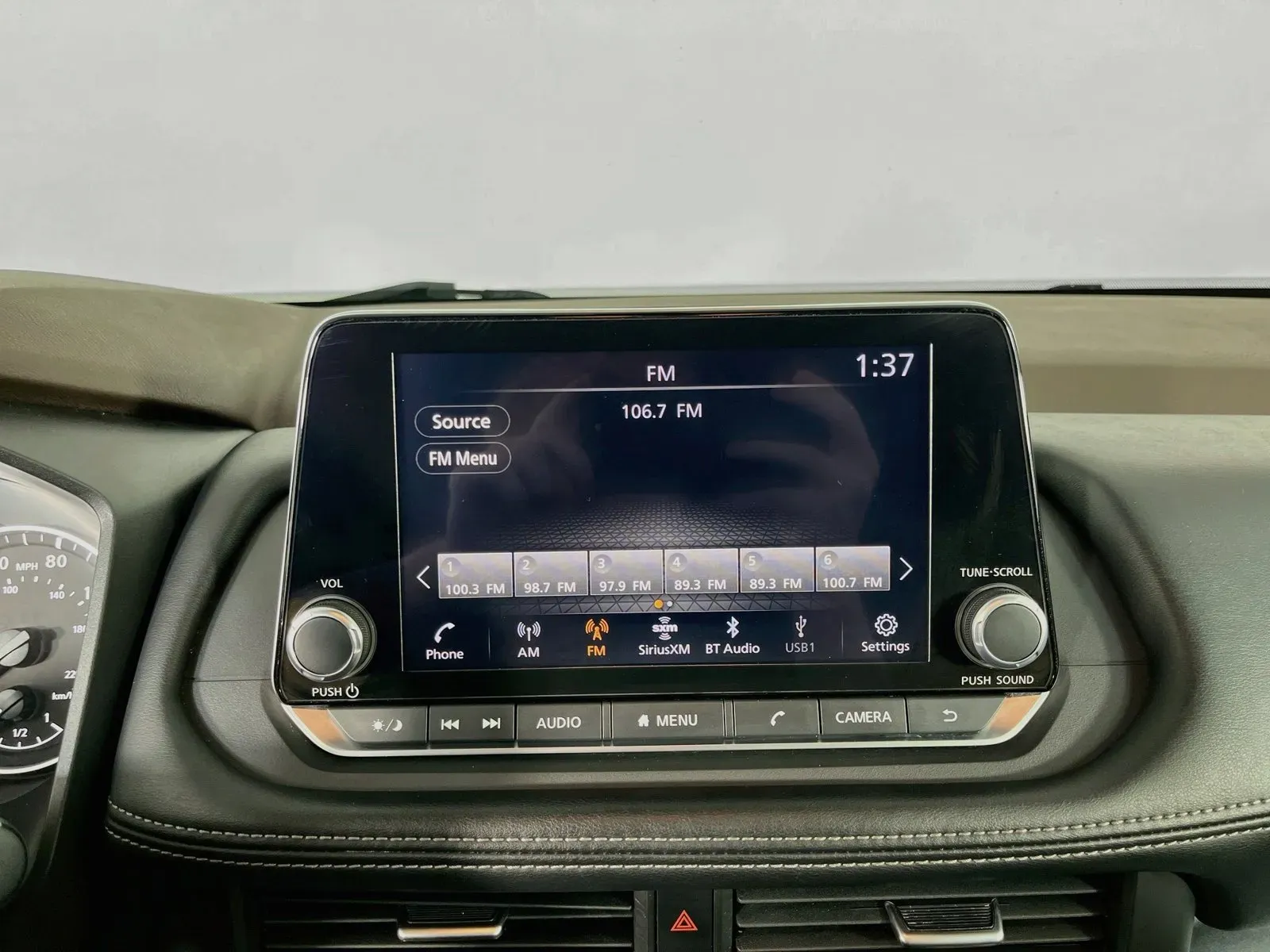 Nissan Rogue photo 14