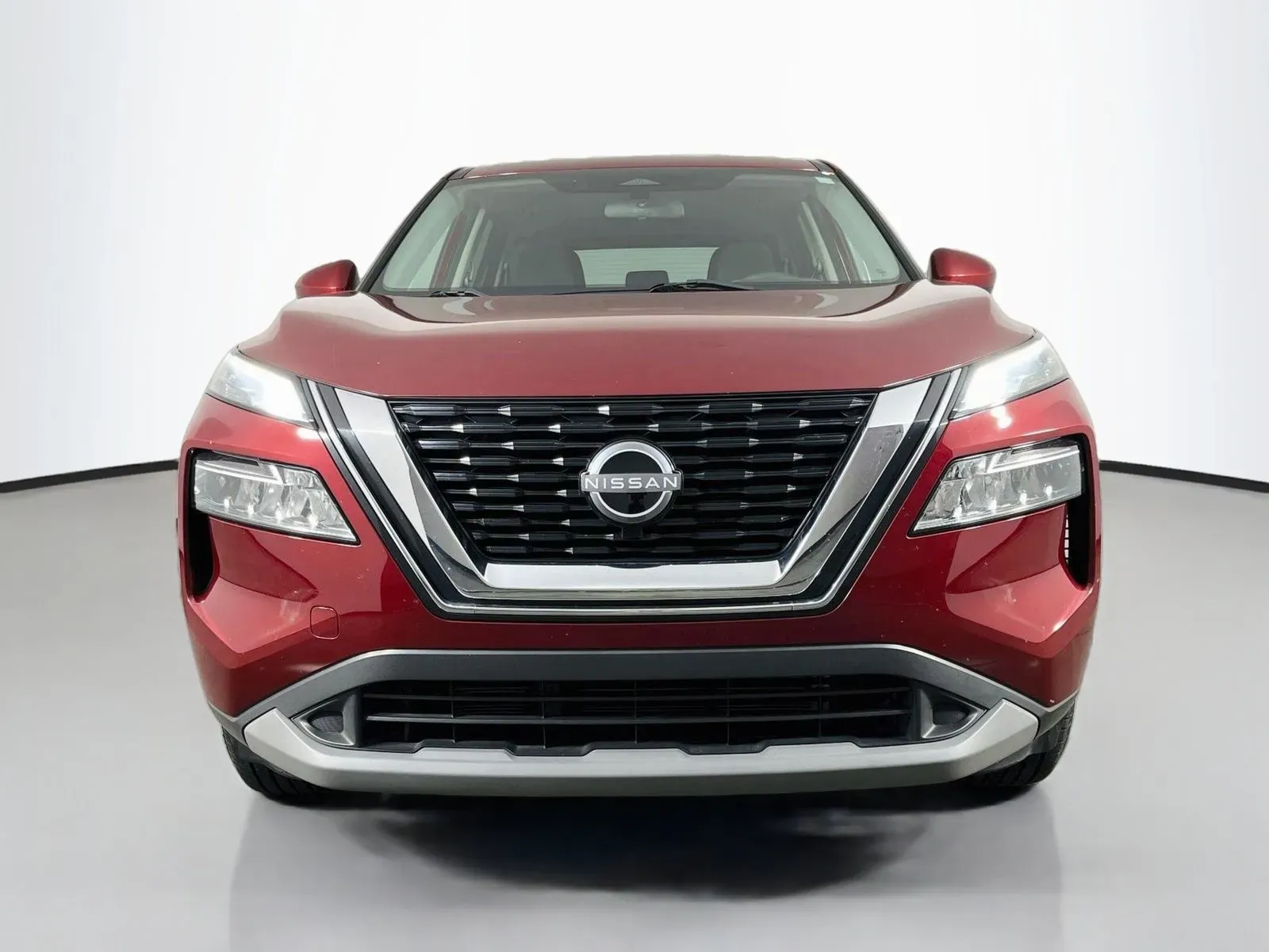Nissan Rogue photo 2