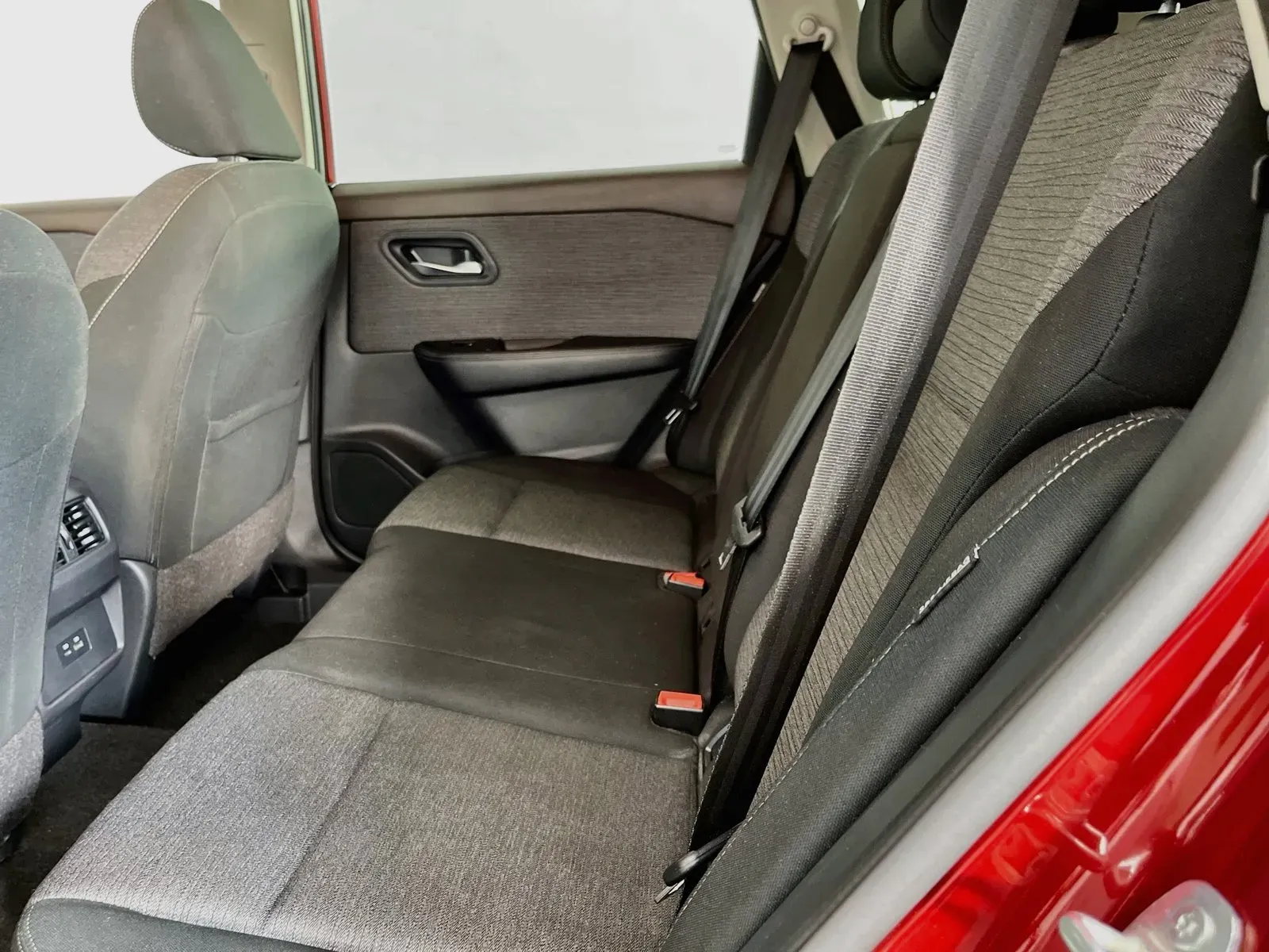 Nissan Rogue photo 24