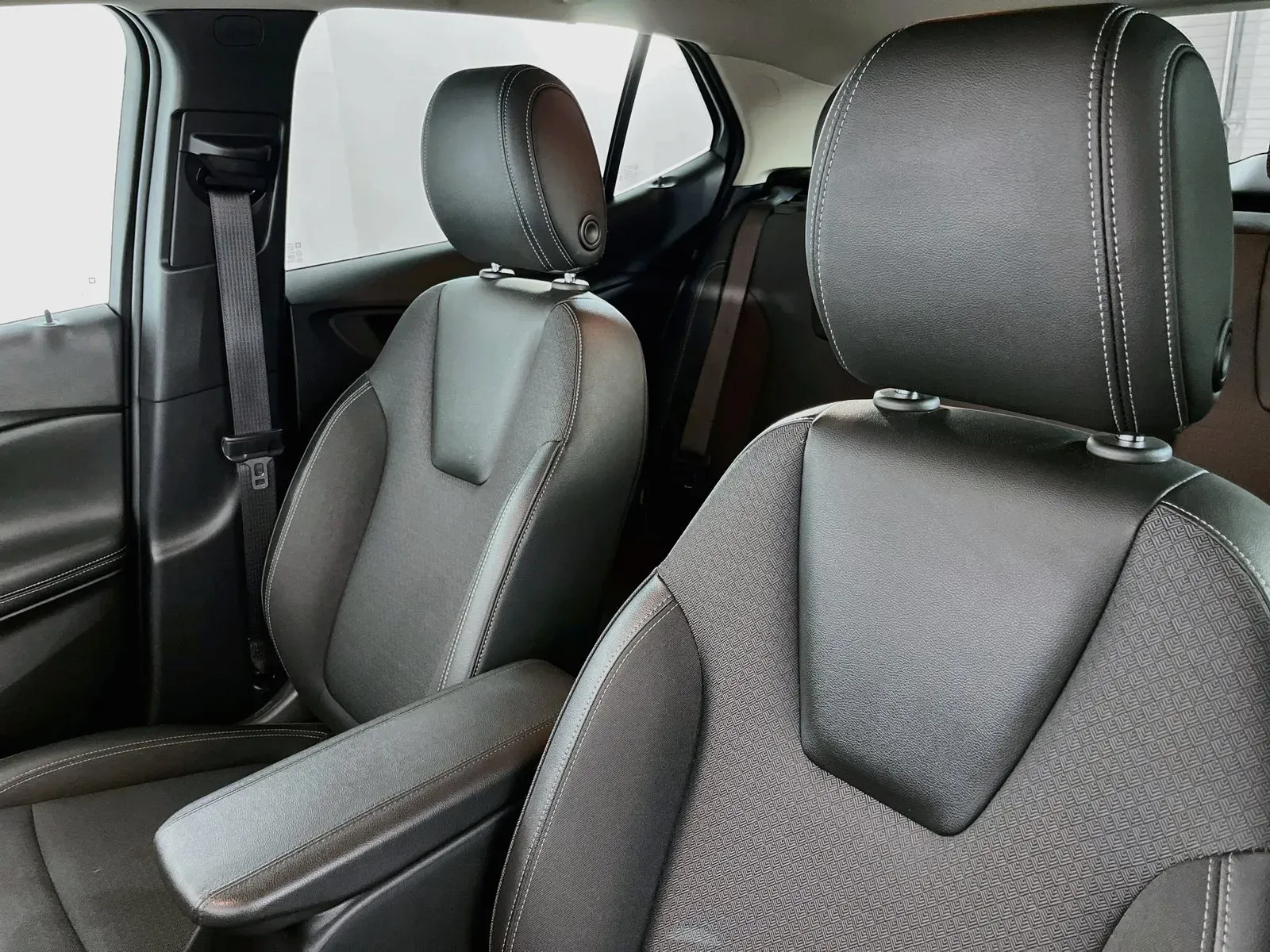 Buick Encore GX photo 19