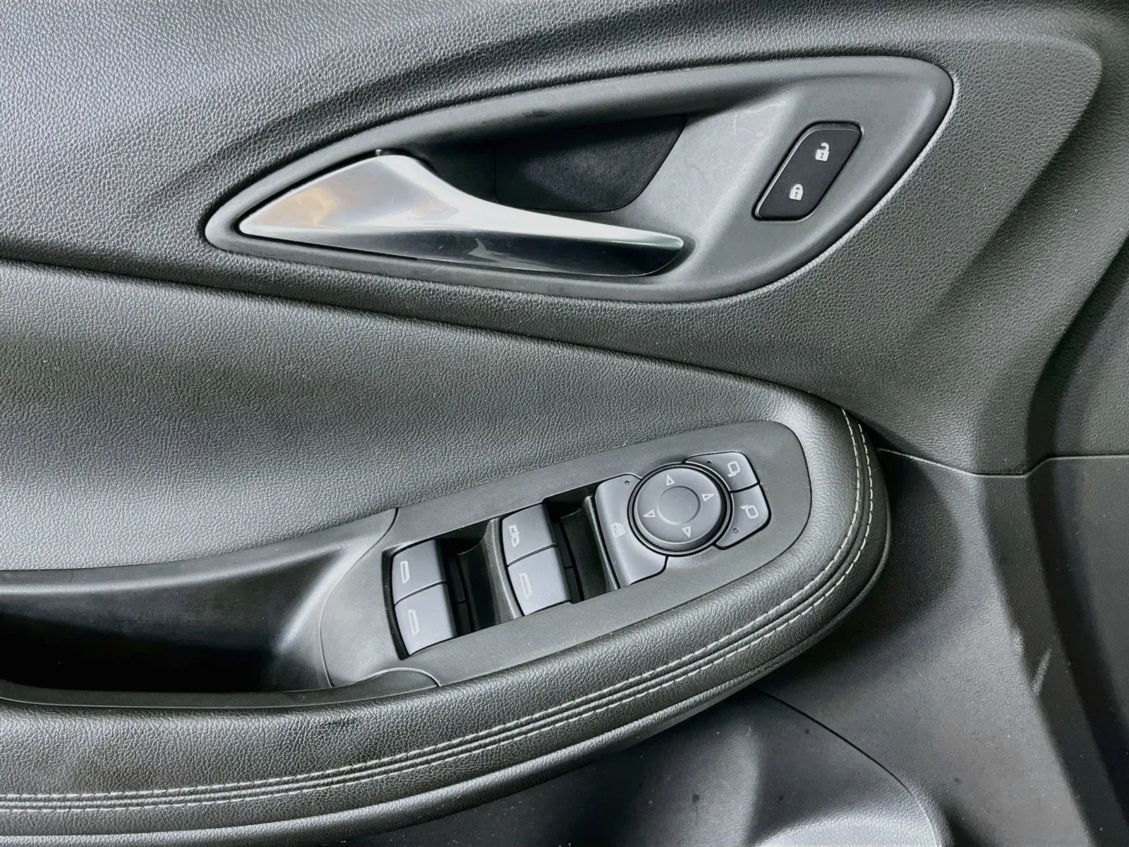 Buick Encore GX photo 17