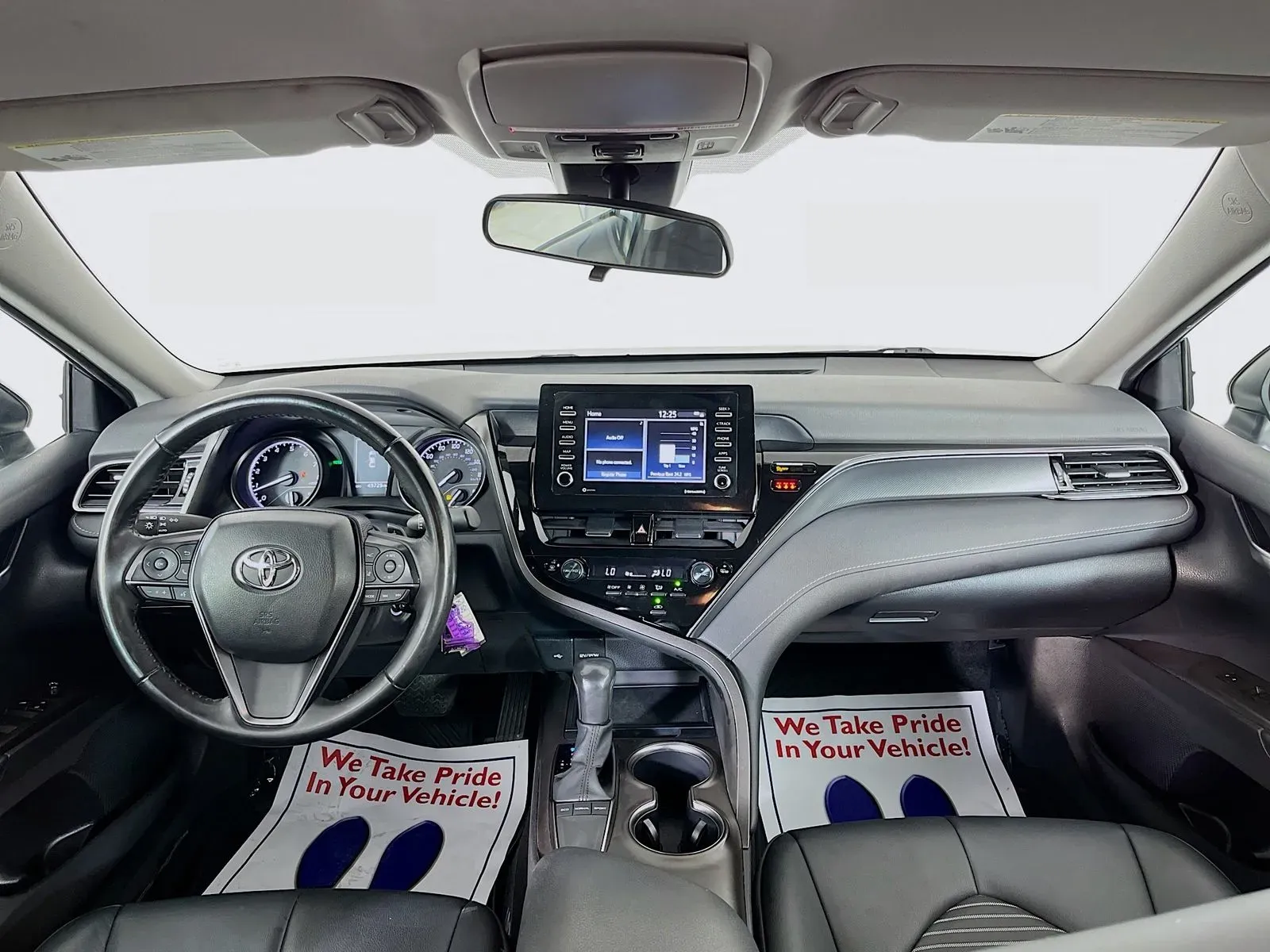 Toyota Camry photo 12
