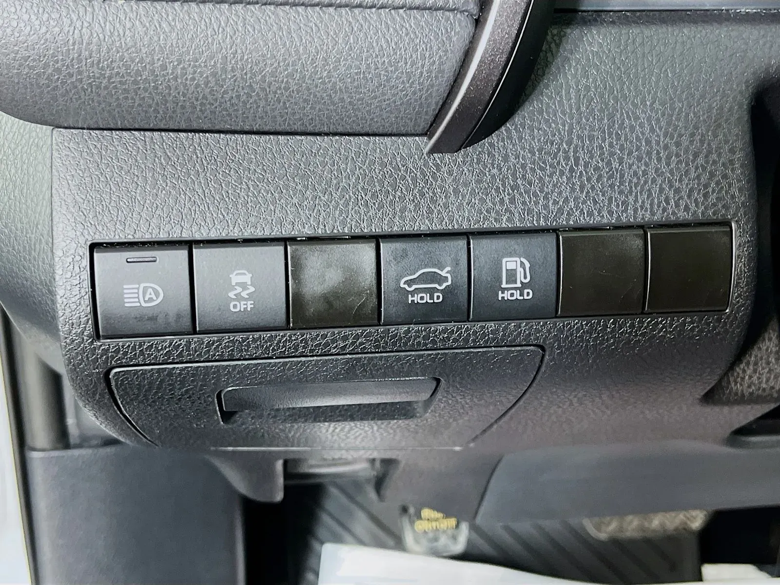 Toyota Camry photo 13
