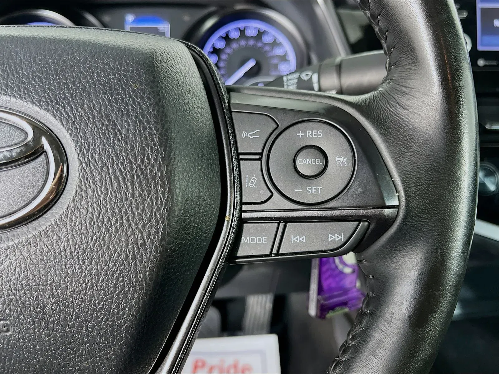 Toyota Camry photo 17