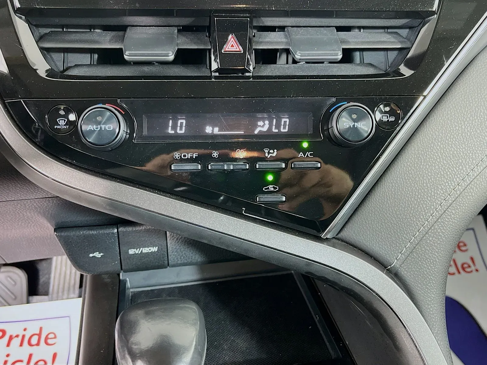 Toyota Camry photo 22