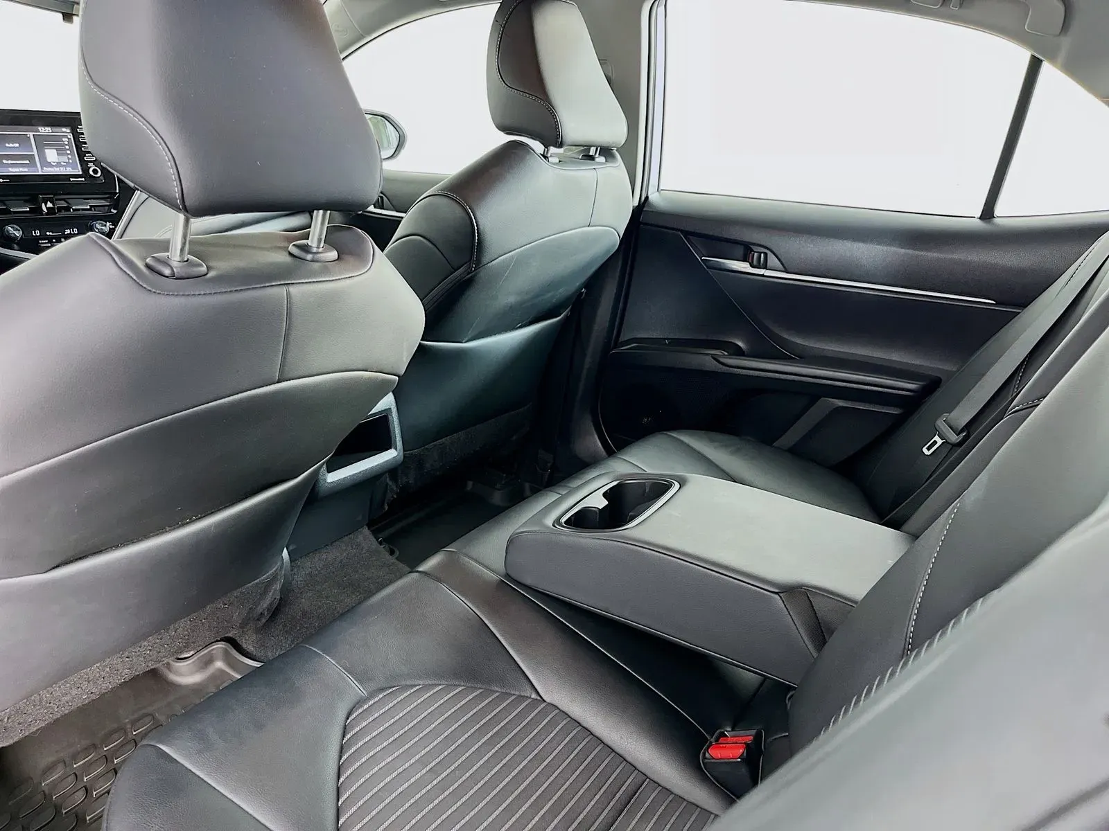 Toyota Camry photo 32