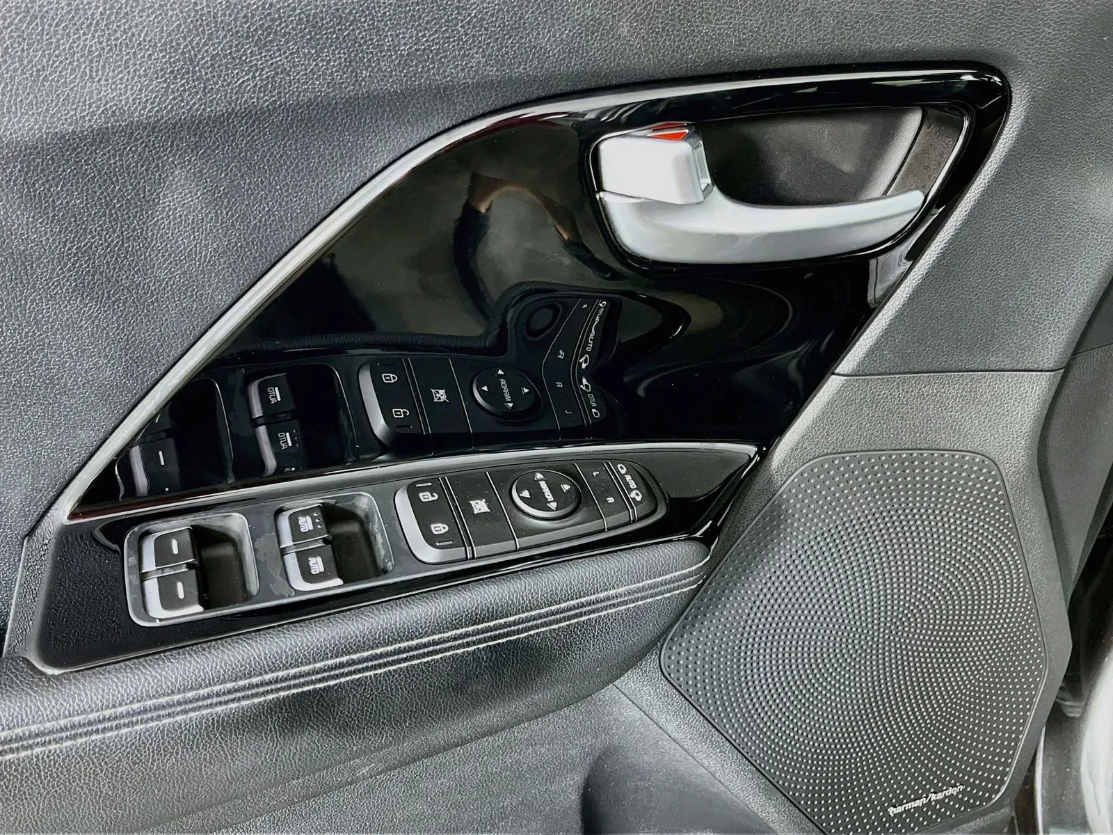 Kia Niro photo 23