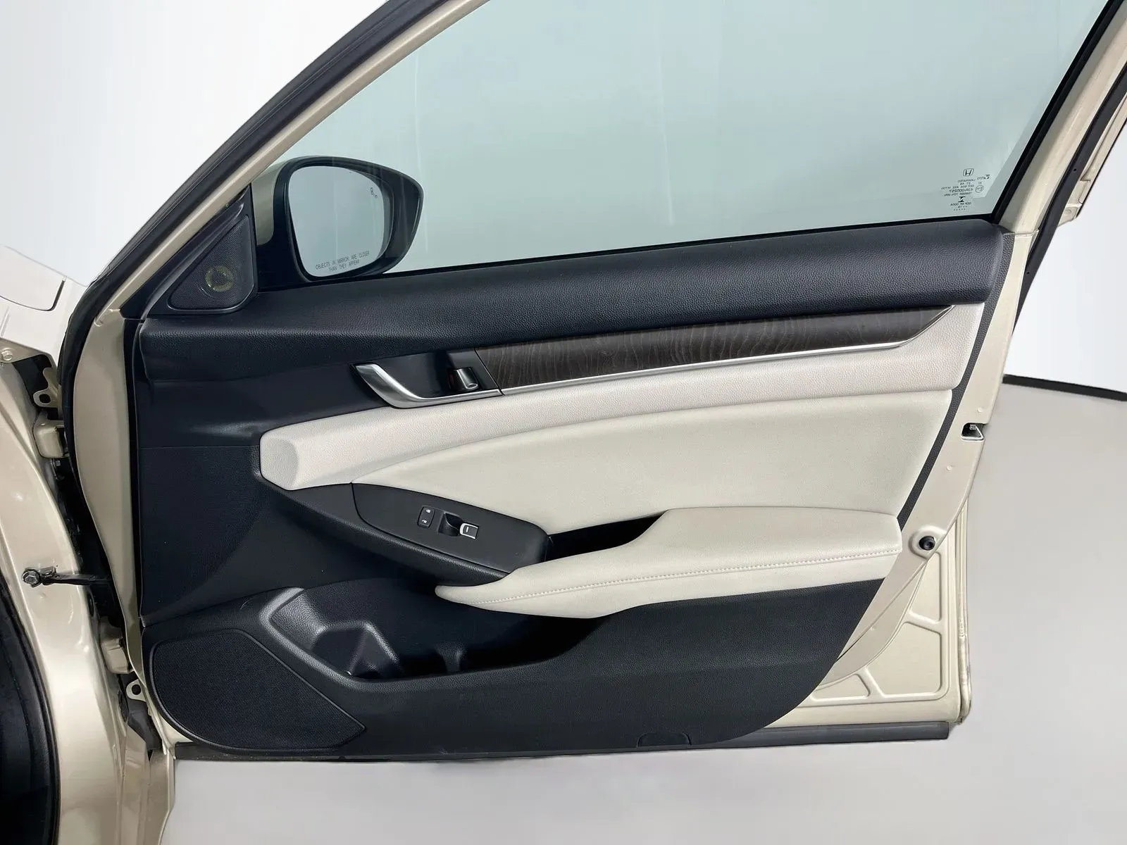 Honda Accord photo 38