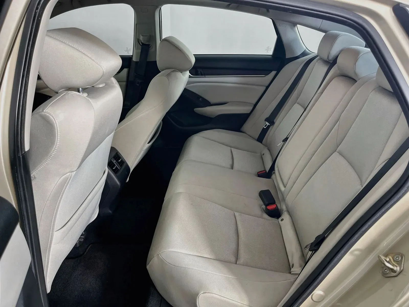 Honda Accord photo 33