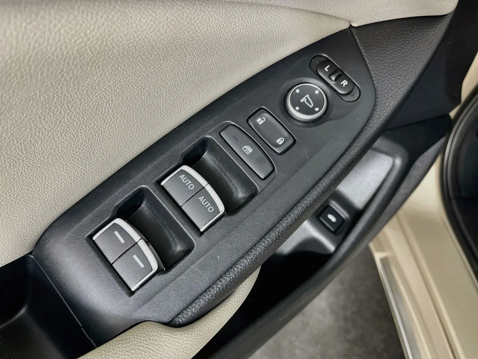 Honda Accord photo 27
