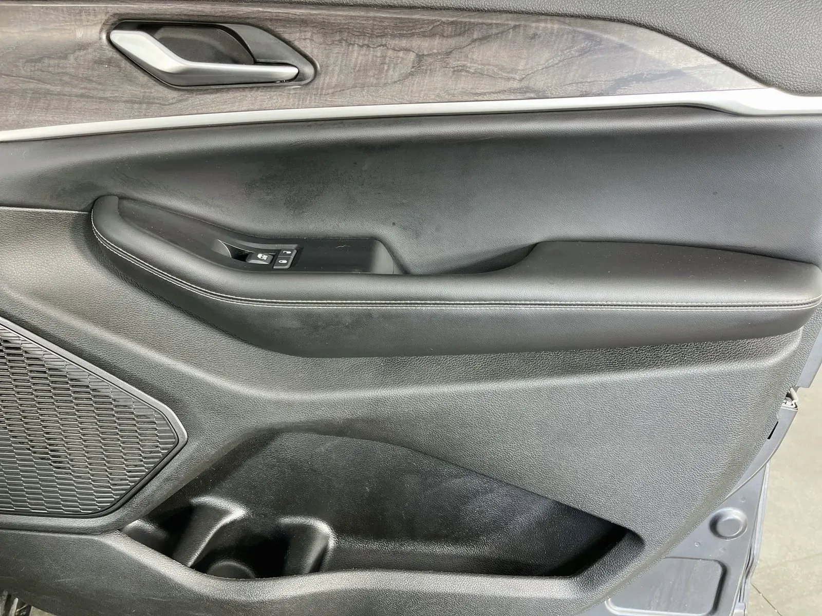Jeep Grand Cherokee L photo 38