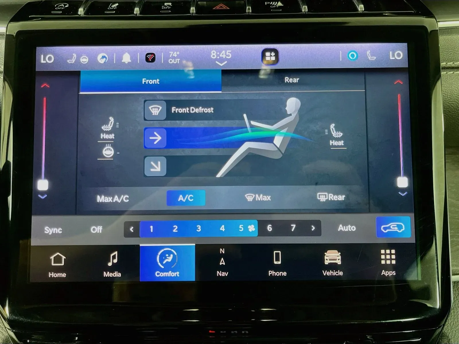 Jeep Grand Cherokee L photo 22