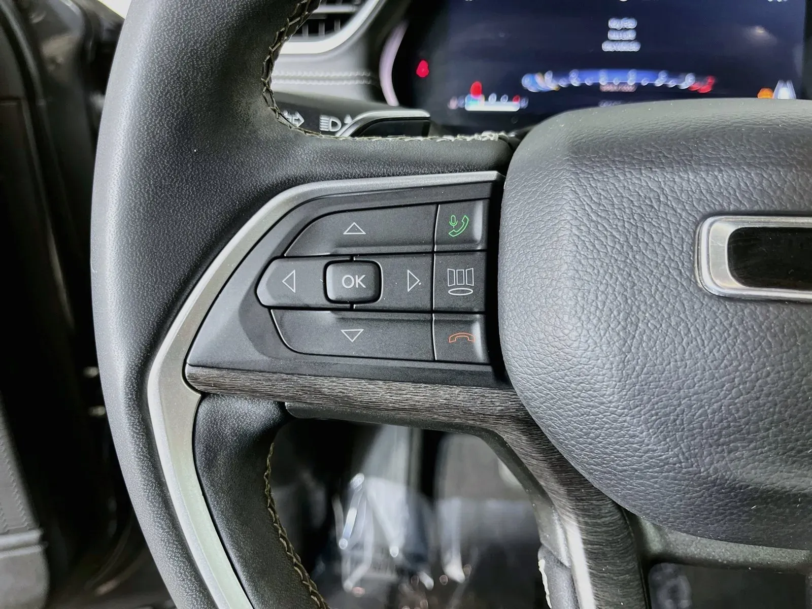 Jeep Grand Cherokee L photo 15