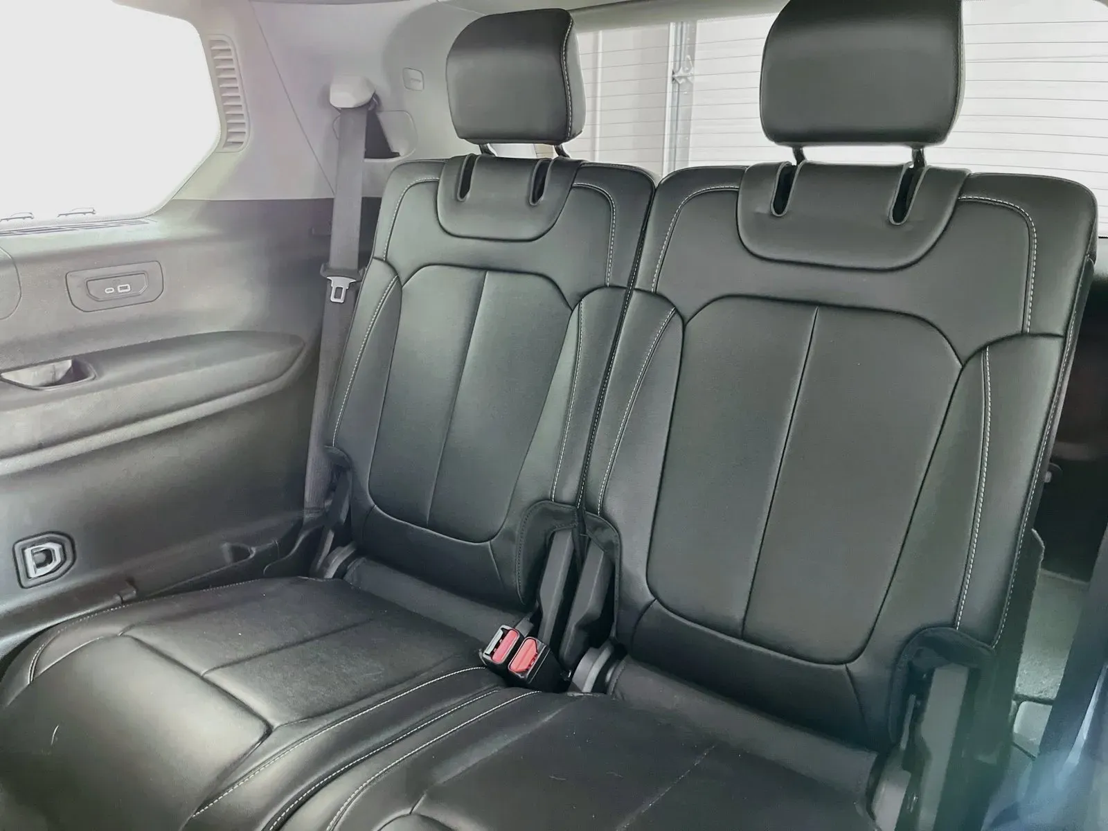 Jeep Grand Cherokee L photo 33