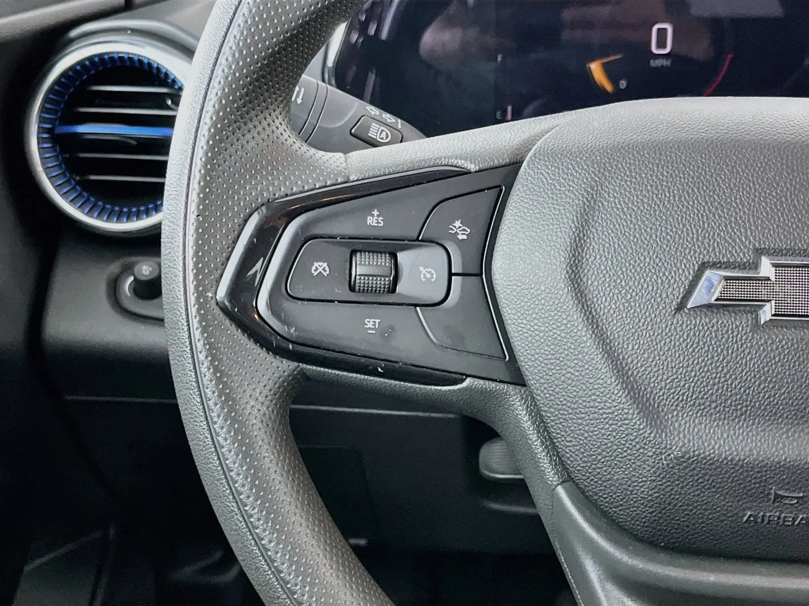 Chevrolet Trax photo 12