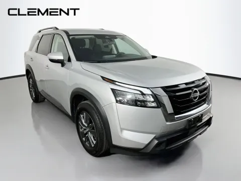 More photos of 2024 Nissan Pathfinder SV at Clement Pre-Owned, MO
