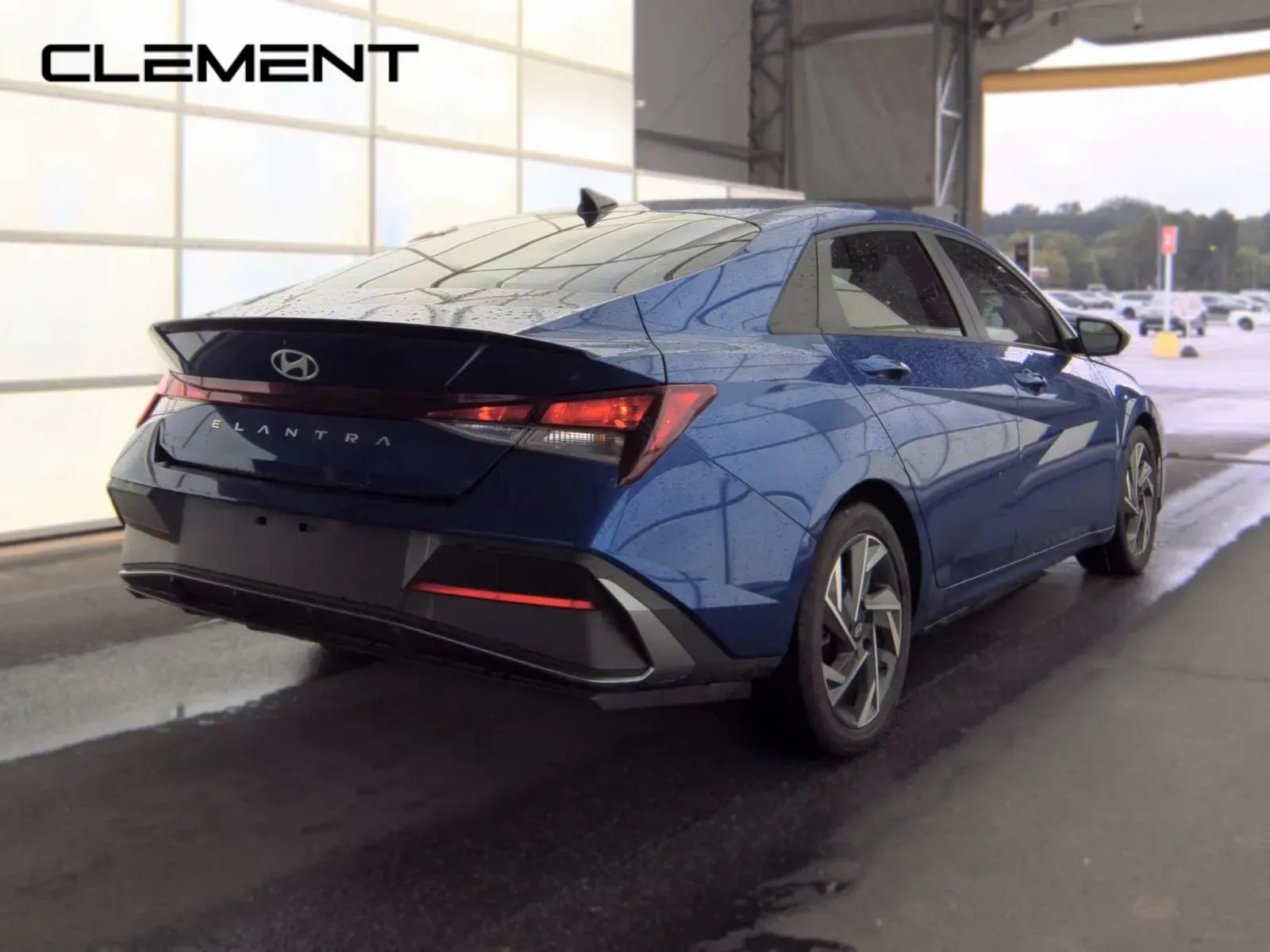 Hyundai Elantra photo 7