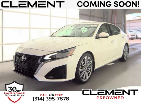 White 2023 Nissan Altima 2.5 SL for sale in Florissant, MO