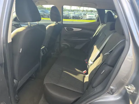 More photos of 2020 Nissan Rogue Sport S at Clement Pre-Owned, MO