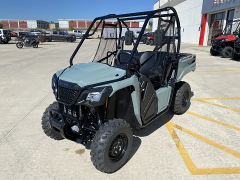 More photos of 2026 Honda Pioneer 520 at Dell's Honda Powerhouse, MO